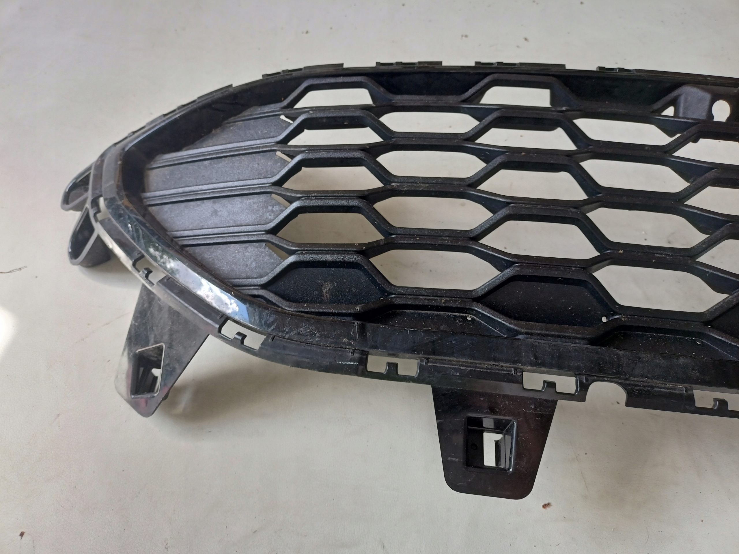 Ford Kuga MK3 grille radiator grill