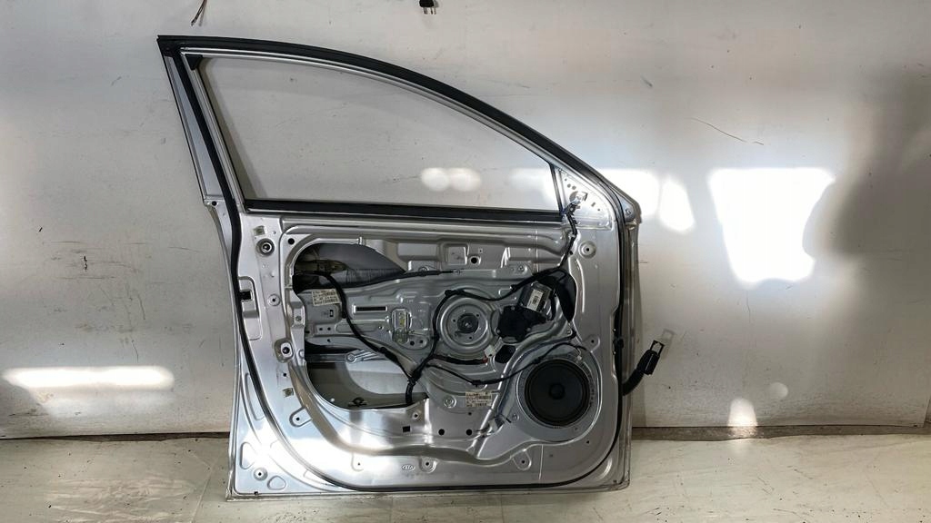 KIA SPORTAGE III door left front front left 9S silver 10-15