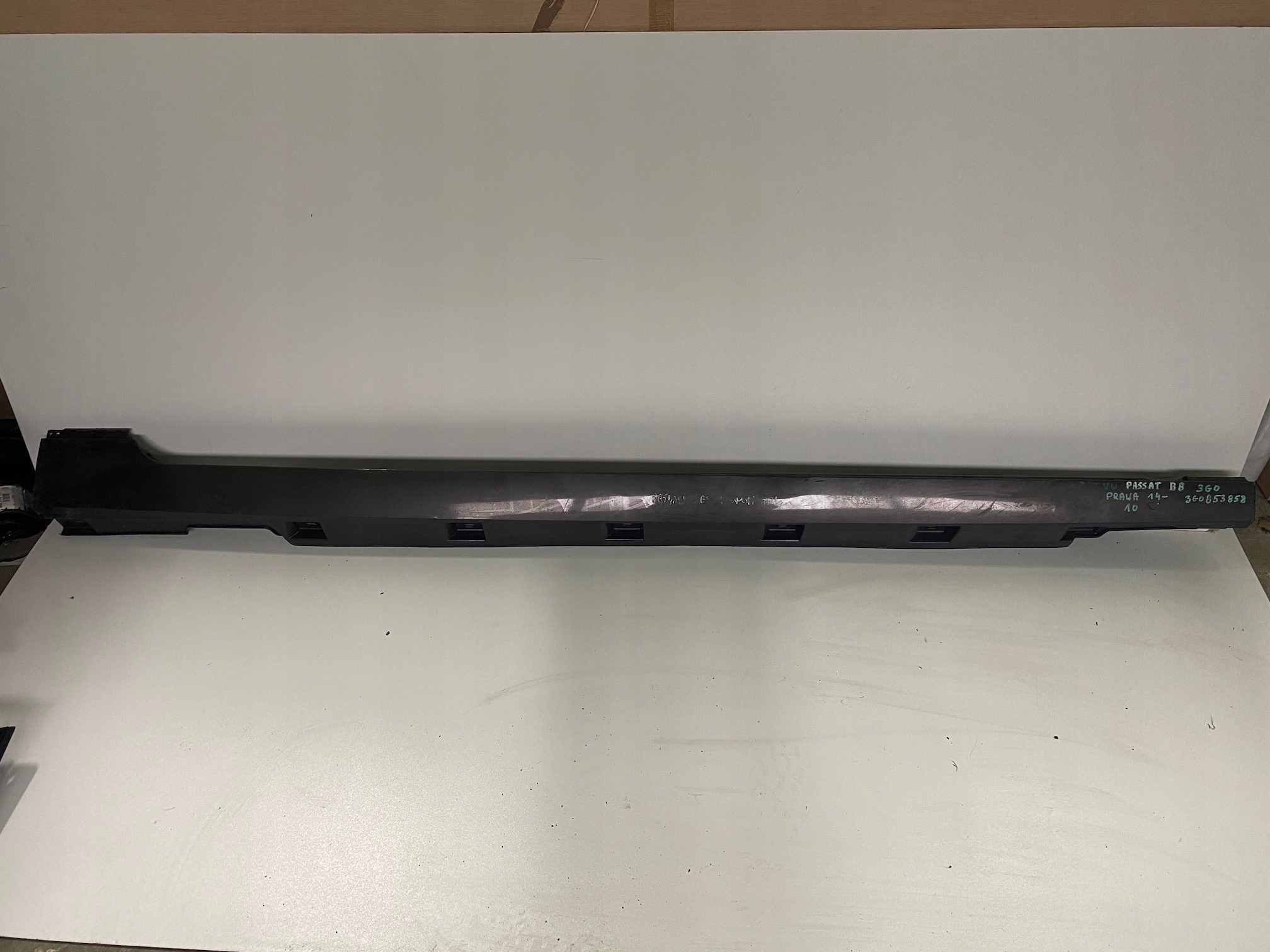 молдинг порога правая vw PASSAT B8 3G0 14-