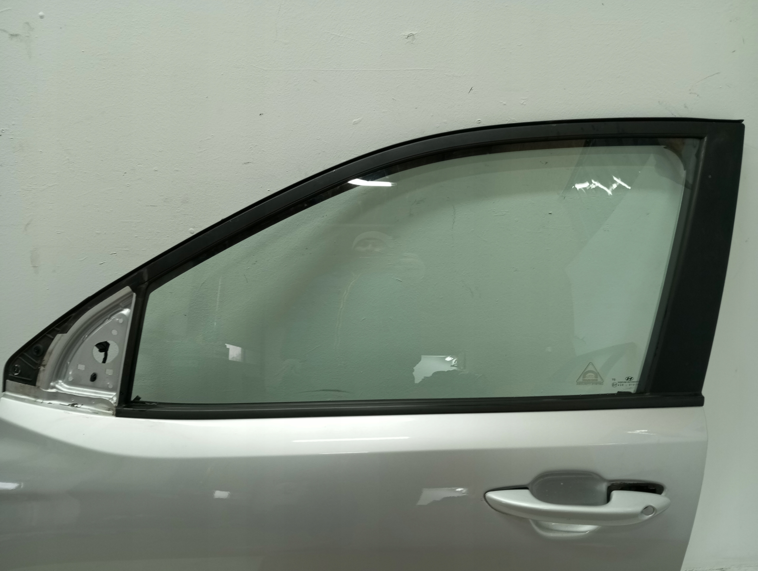 door left front HYUNDAI I10 22r