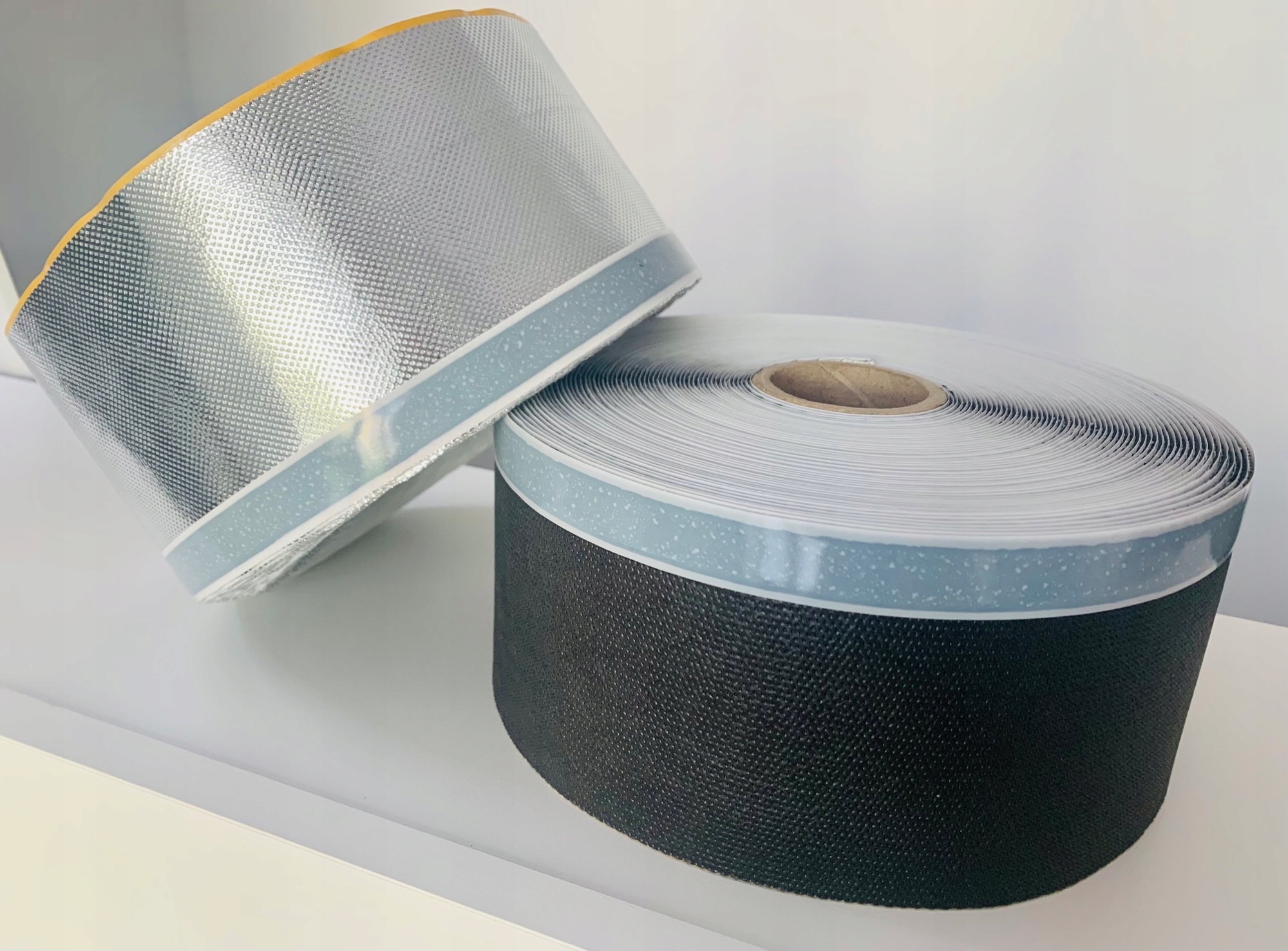 Taśma do okien do wewnątrz z BUTYLEM 100mmx25mb Rodzaj taśma