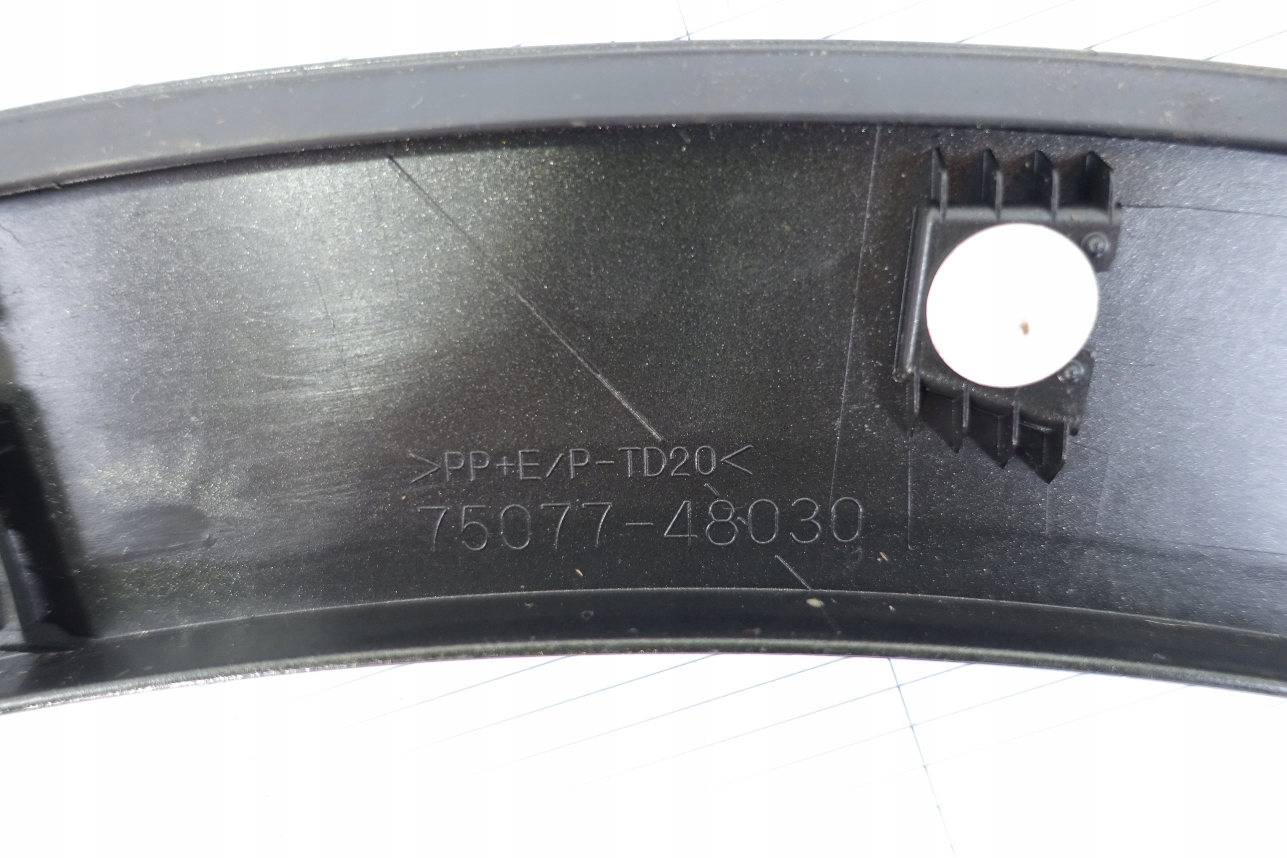 LEXUS RX 2022- modanatura parafango NAKLADA 75077-48030