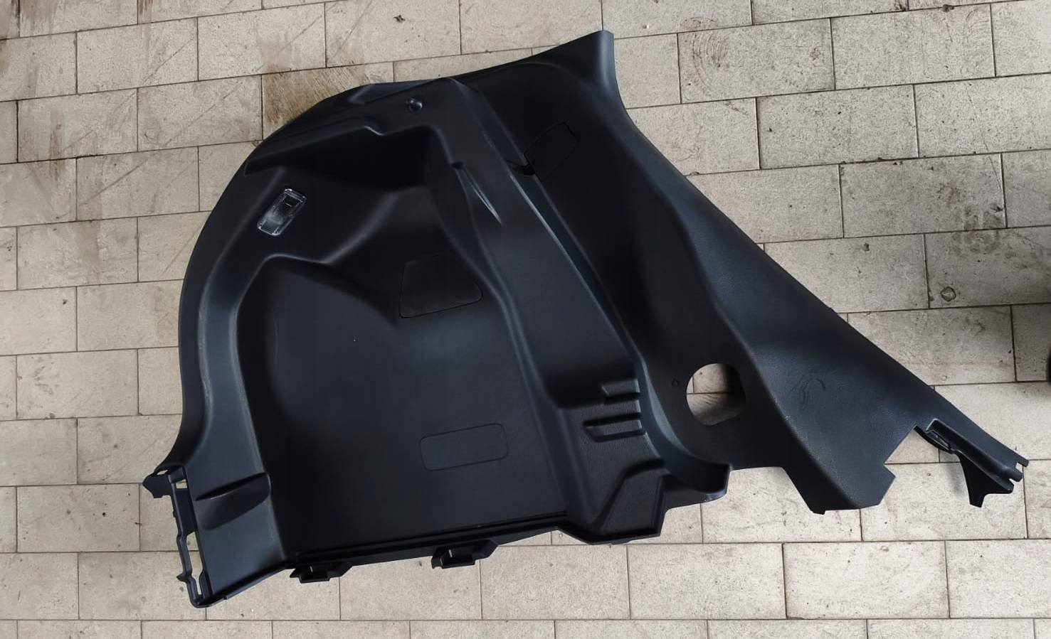 boot upholstery rear part side left Mazda 2 2024R 64740-K0050