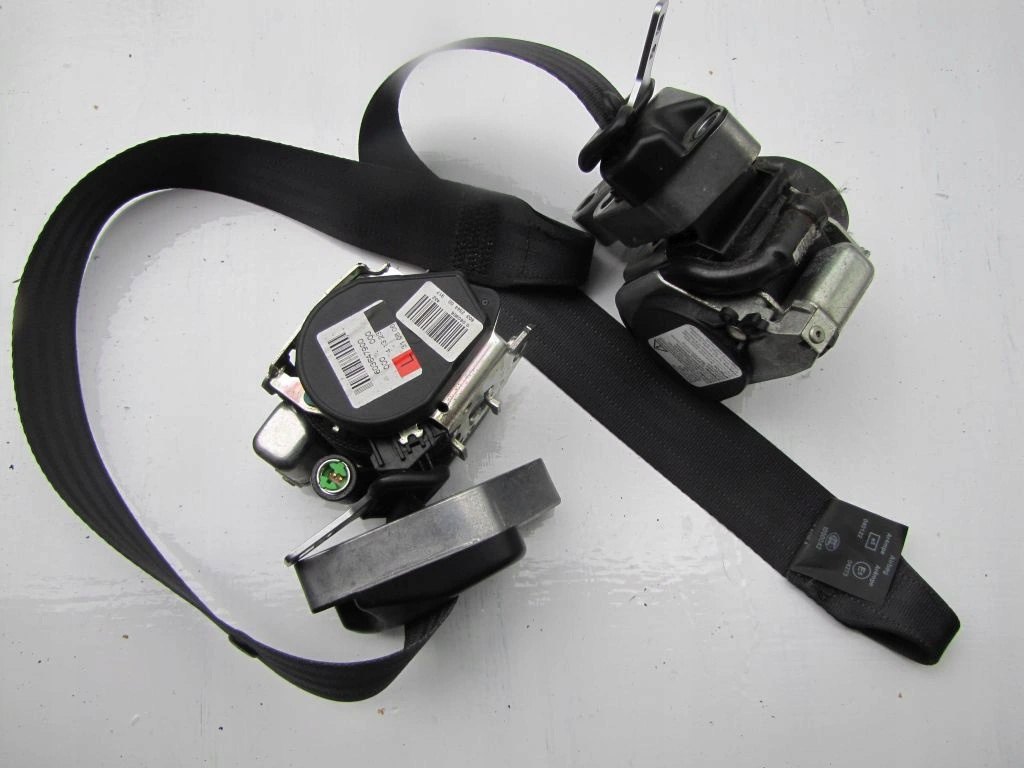 VOLVO C70 II - tension belt safety right front