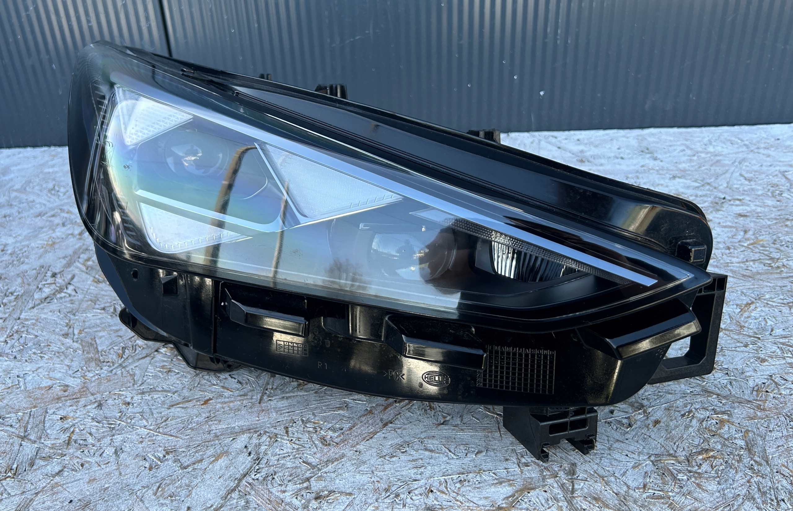 light right front FULL LED CUPRA TAVASCAN 24- 11H941036E