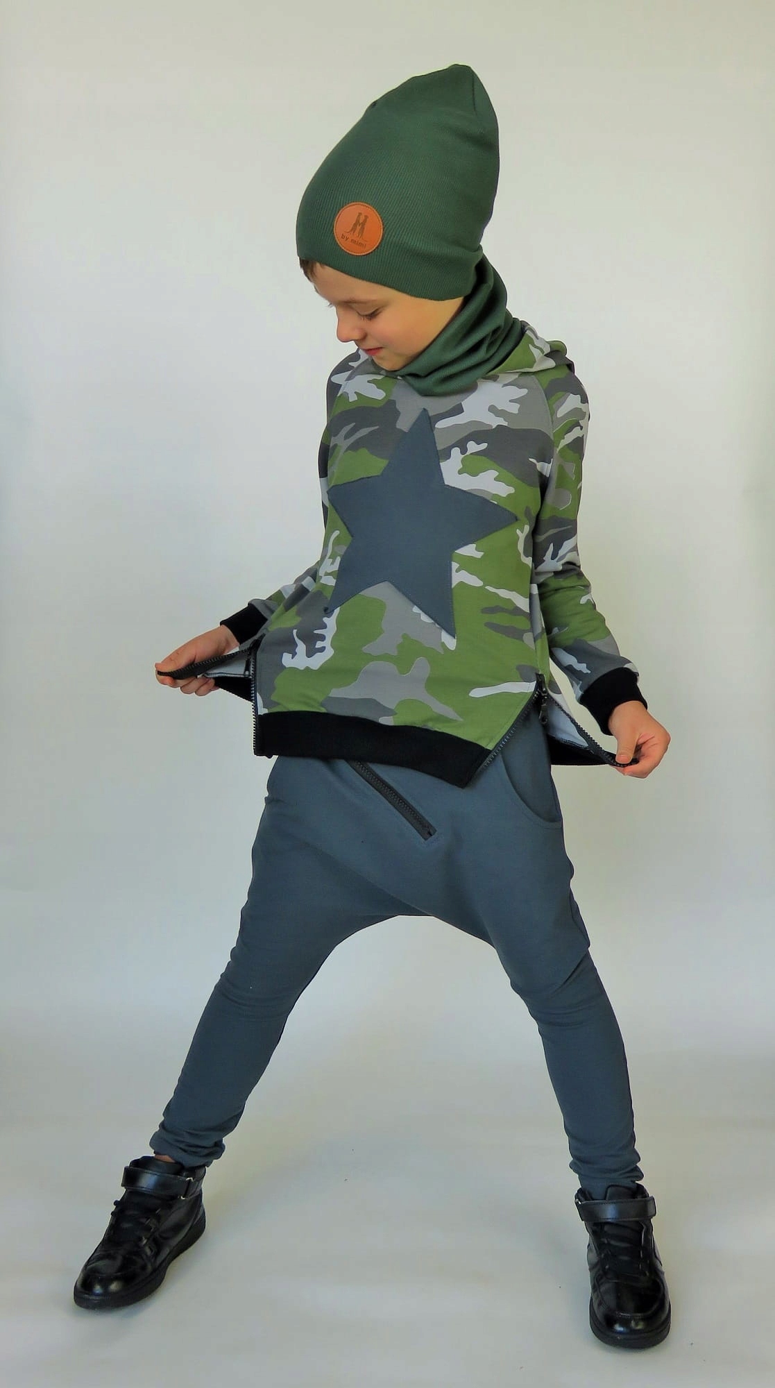 Grafitowe spodnie baggy Caramba Mamma 140 EAN (GTIN) 5905923108220