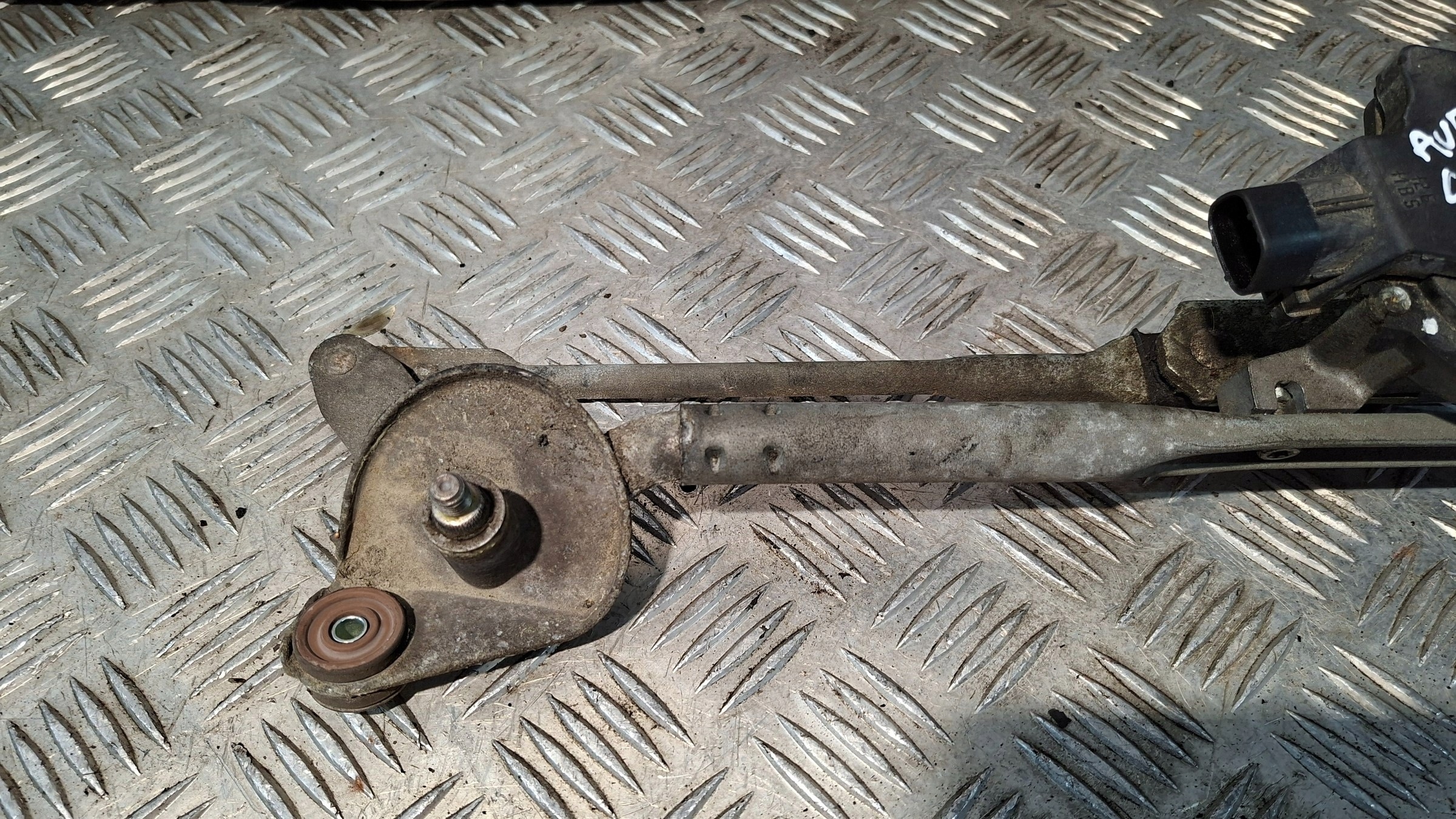 wiper mechanism front TOYOTA AVENSIS T25