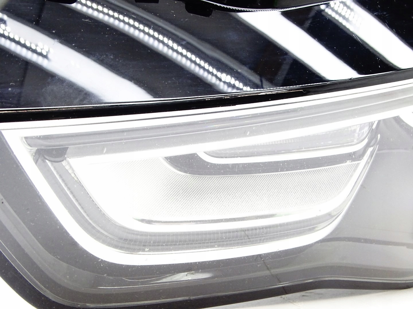light BI-XENON left front left front AUDI A5 8T LIFT 8T0941005D