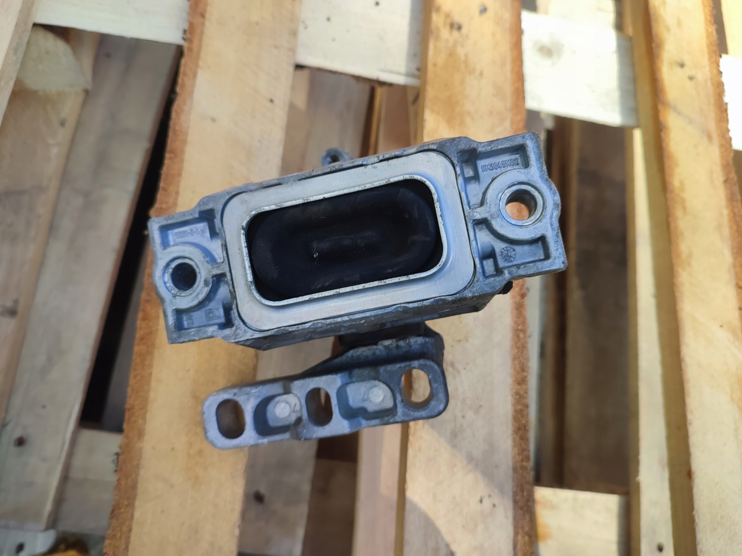 engine mount VW PASSAT B6 2.0 TDI CBA 05-10 1K0199262CE