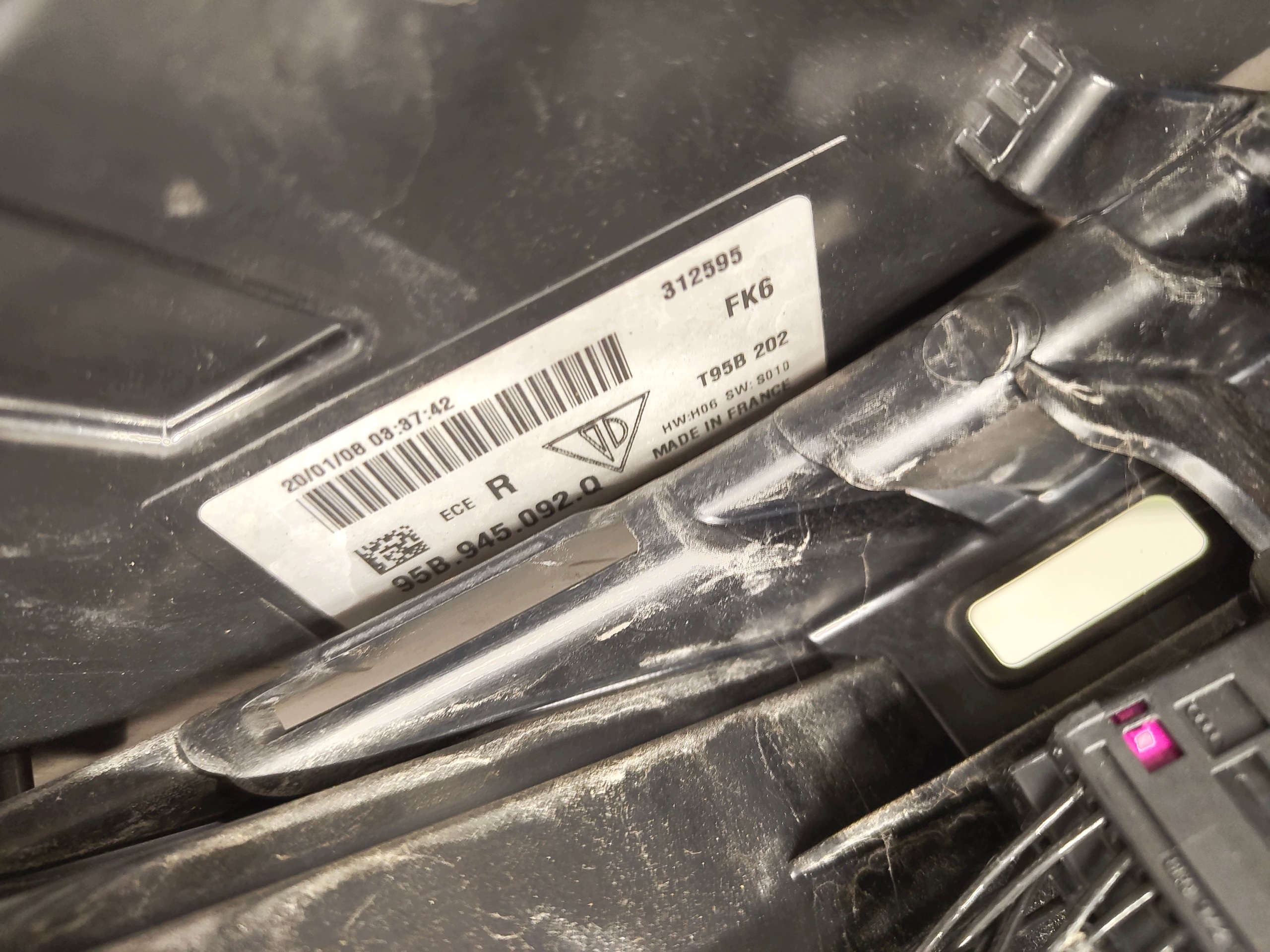 PORSCHE MACAN LIFT light right rear part rear EU 95B945092Q