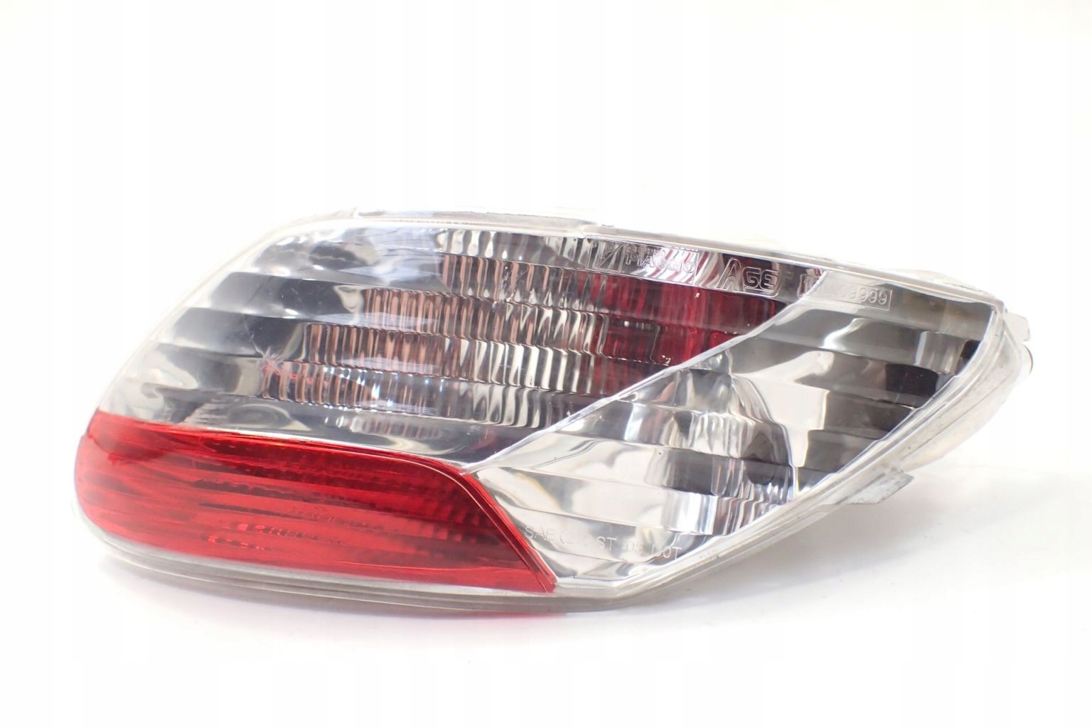 134648-1111 - Piaggio MP3 125 250 задний фонарь