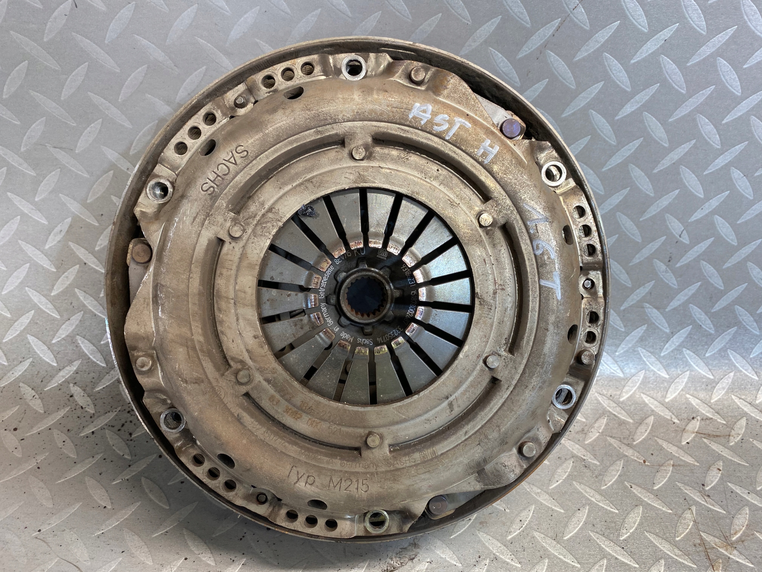 ДВОМАСОВЕ КОЛЕСО ZAFIRA II B 1.6 TURBO