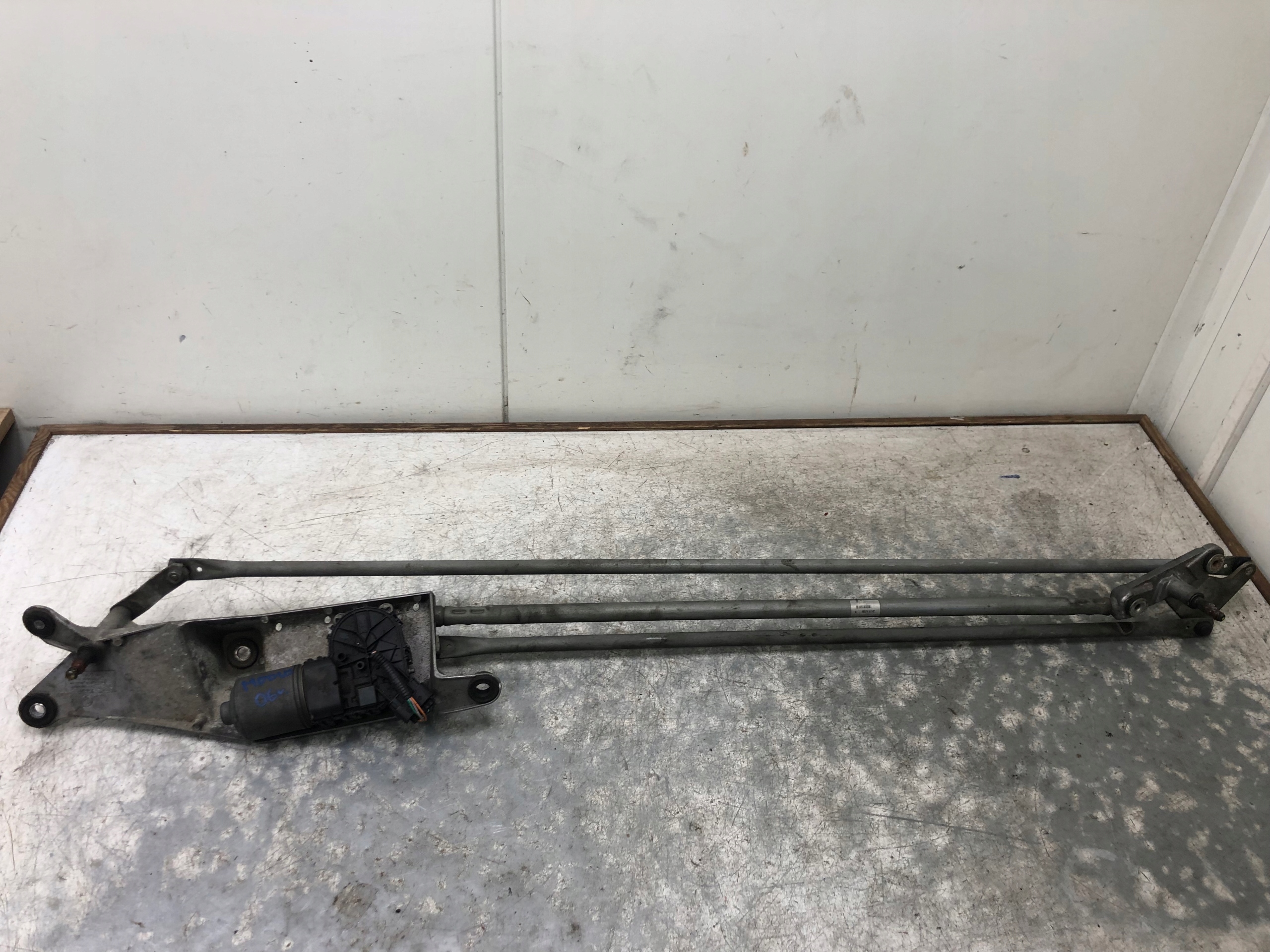 Wischergestänge RENAULT MODUS 8200141270