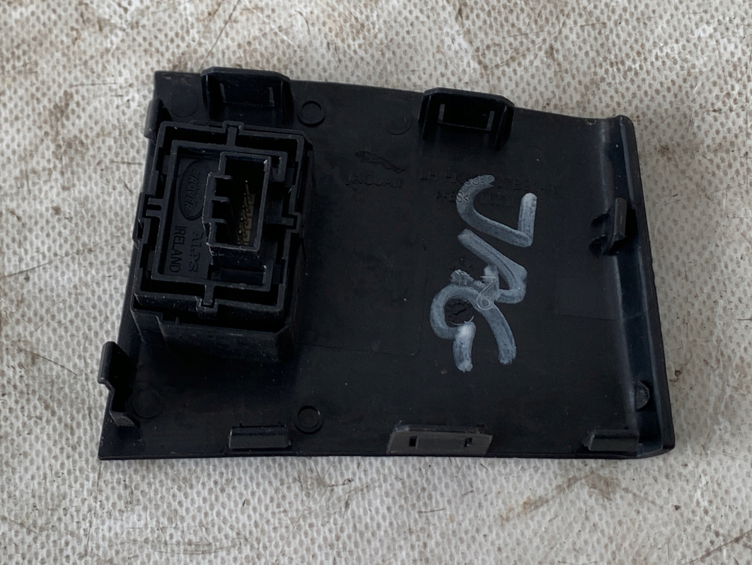 # PANEL BLOKAD tür JAGUAR F-PACE HK83-237B91-A