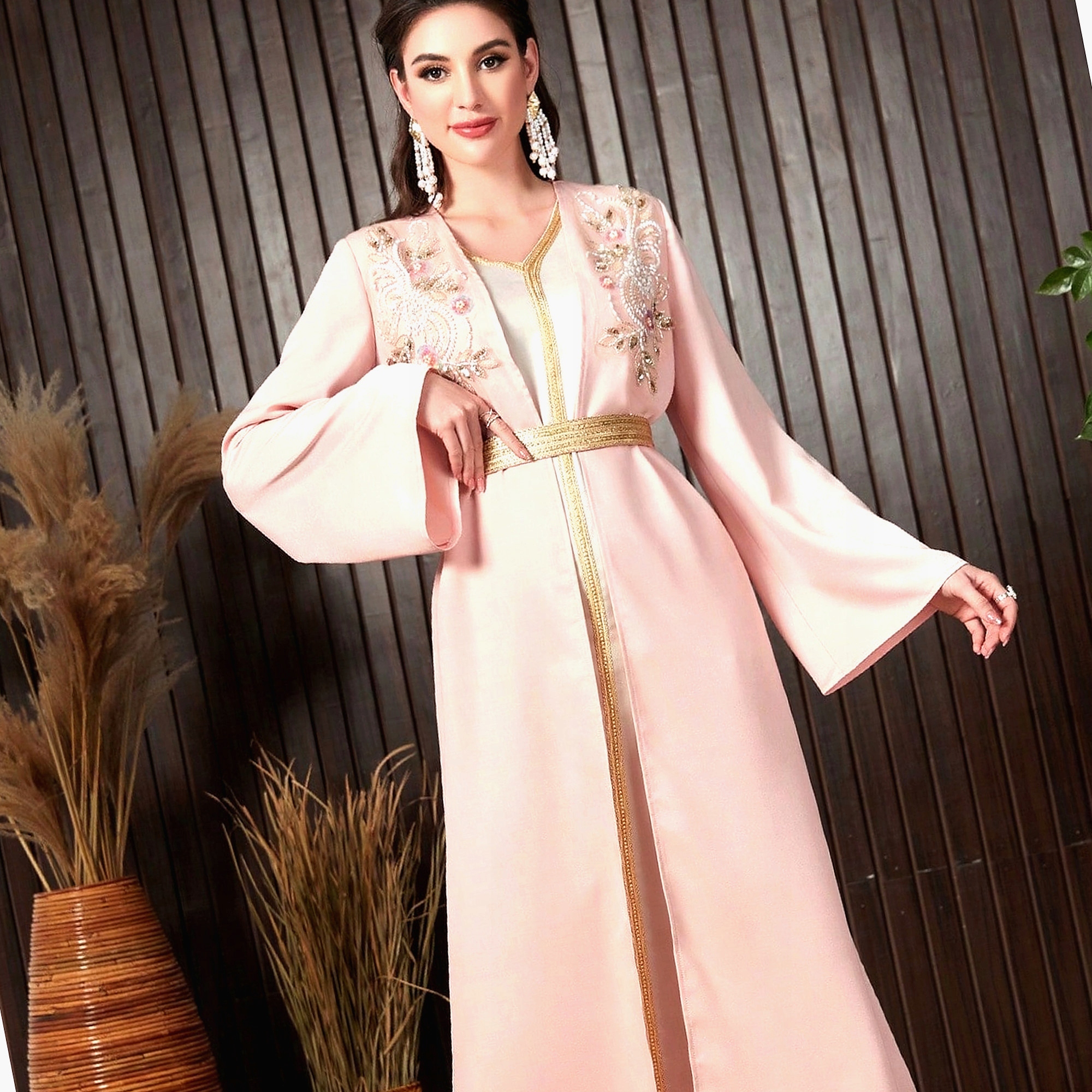 Šaty Pudrová s ozdobami na kotníky Dvoudílná v arabském stylu L 40