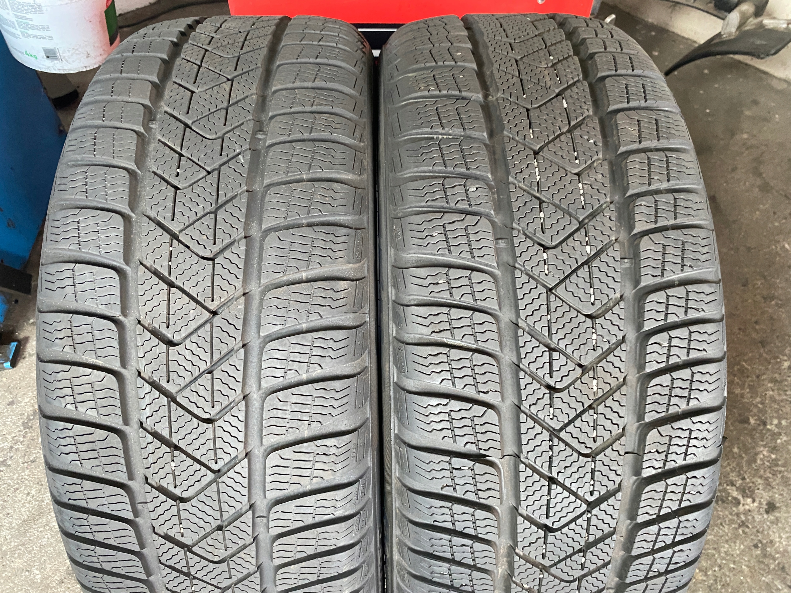 2 tyres winter 225/45R18 95V Pirelli Winter Sottozero 3 RUN FLAT 7mm