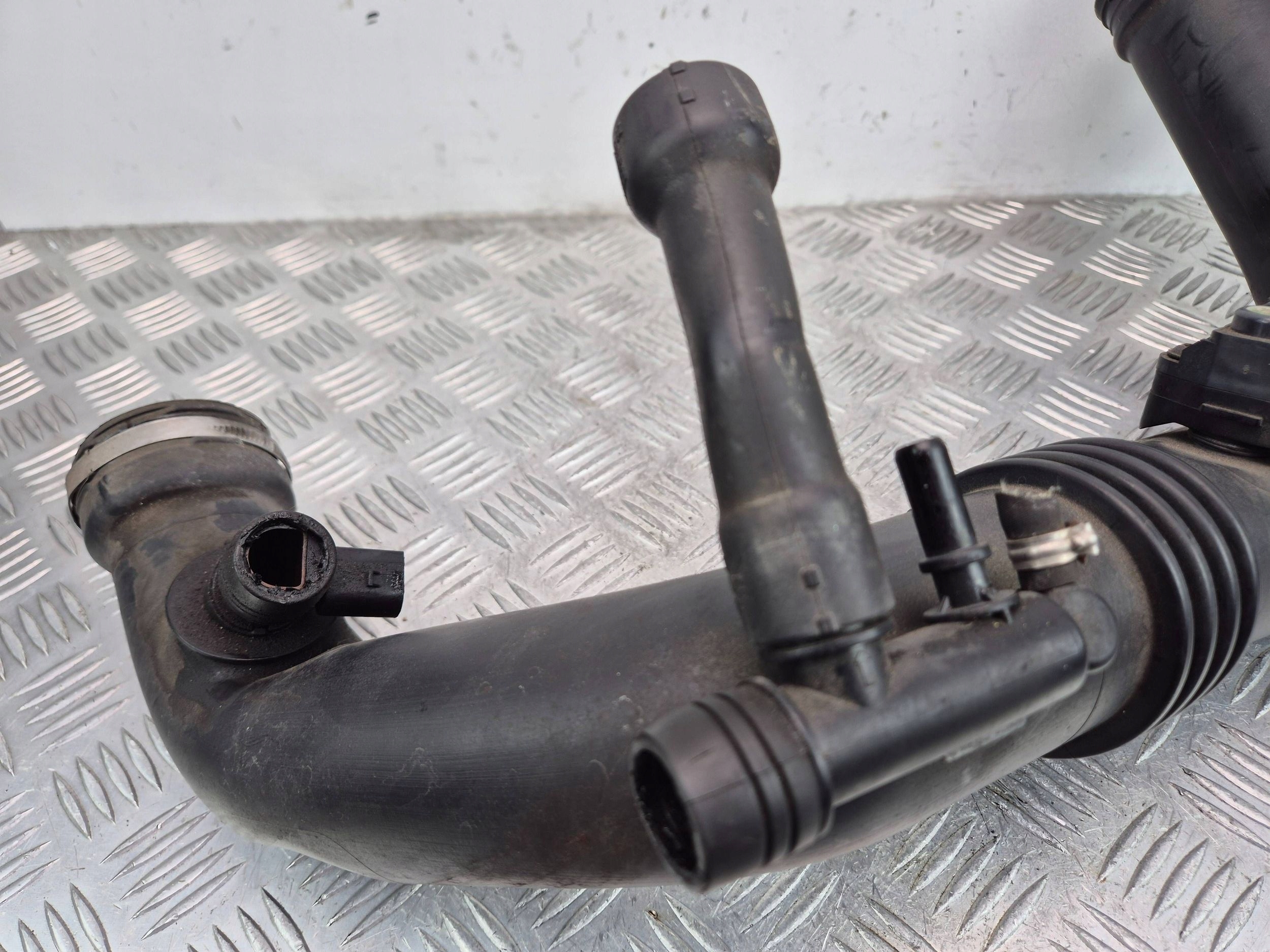 Mercedes C250 CGI W204 pipe air hose A2710901829