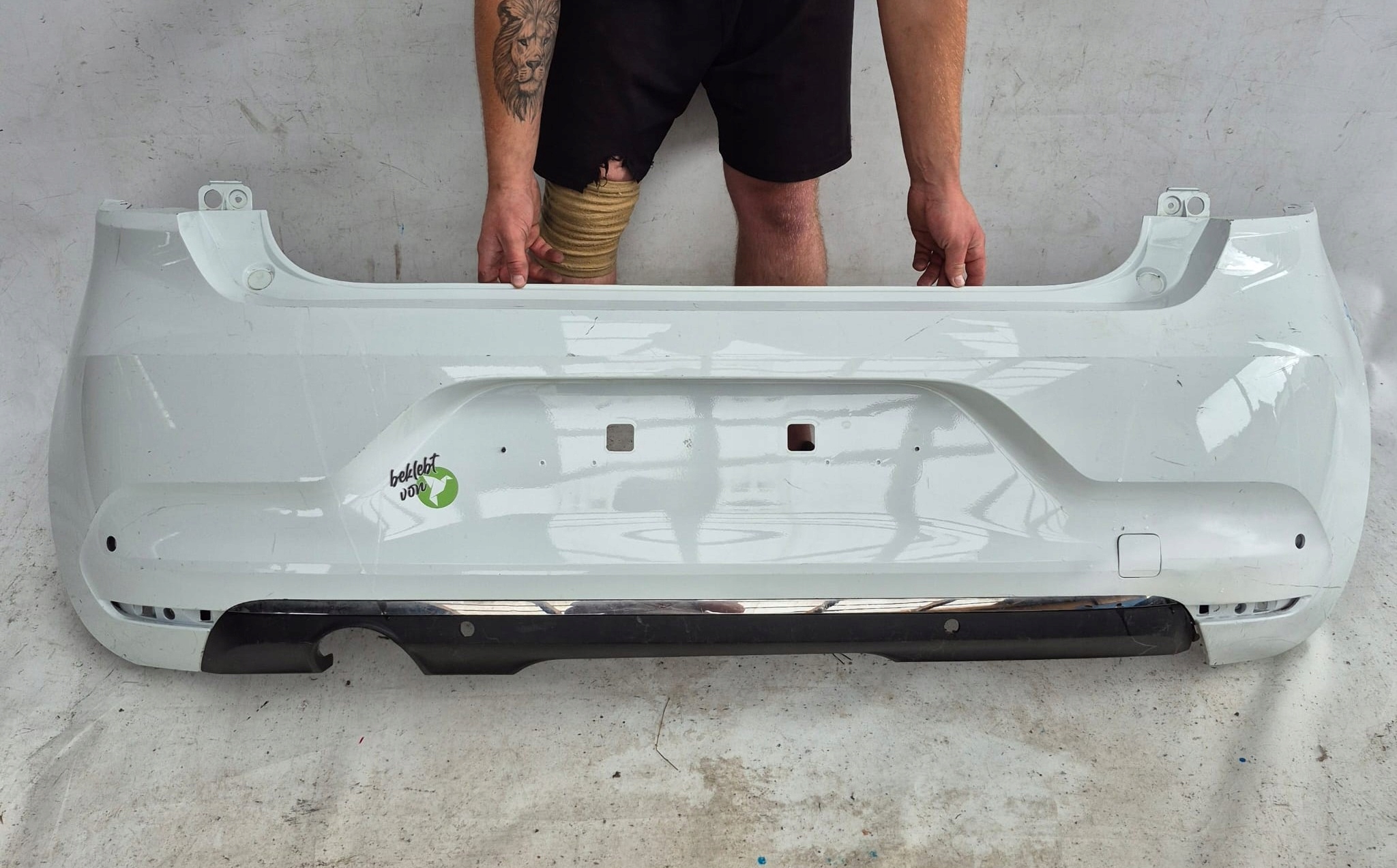 RENAULT CLIO V 19- bumper rear part rear PDC diffuser 850224339R