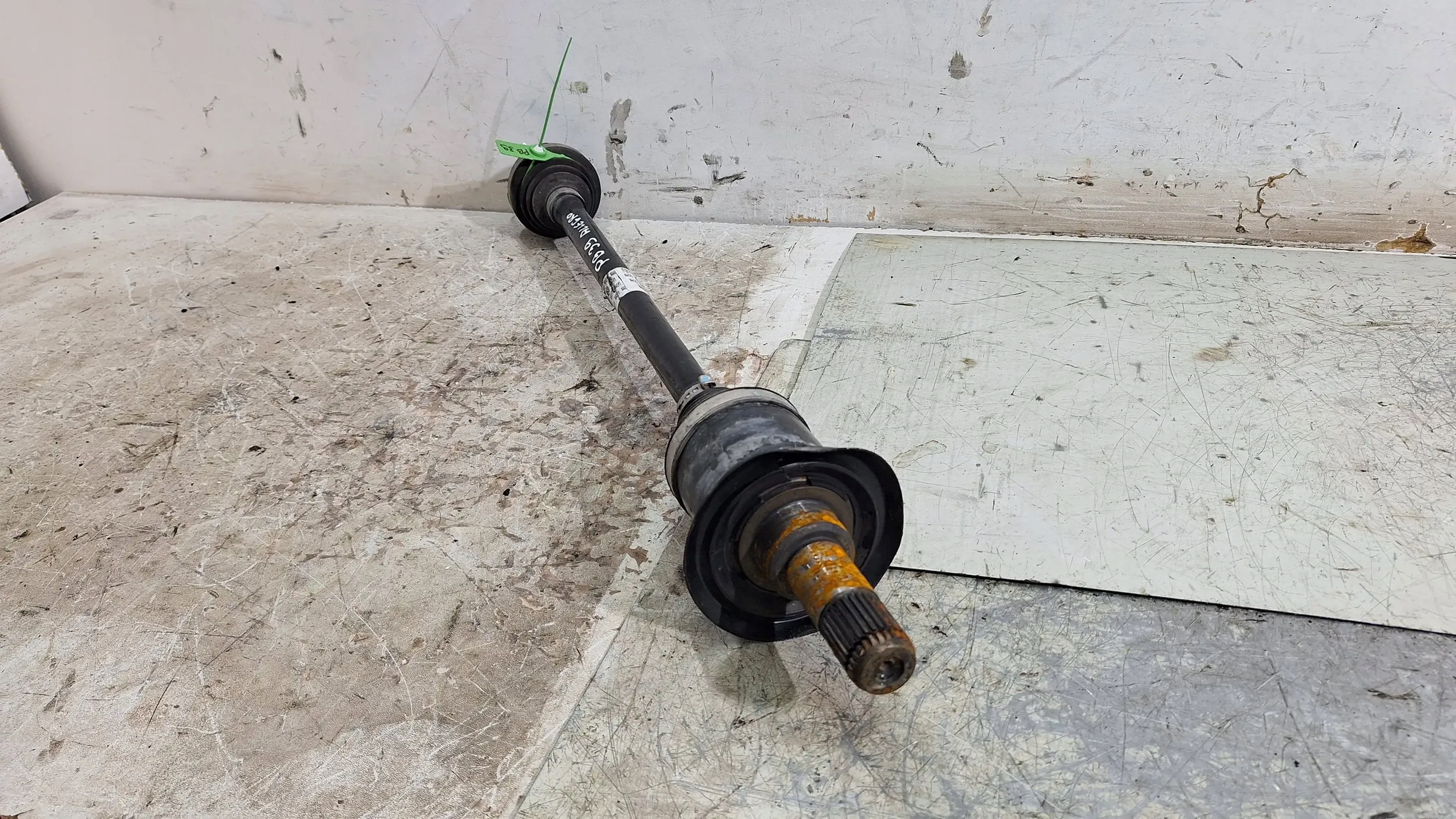semi-axis left rear part 8482603 BMW G20 G21 G22 G26