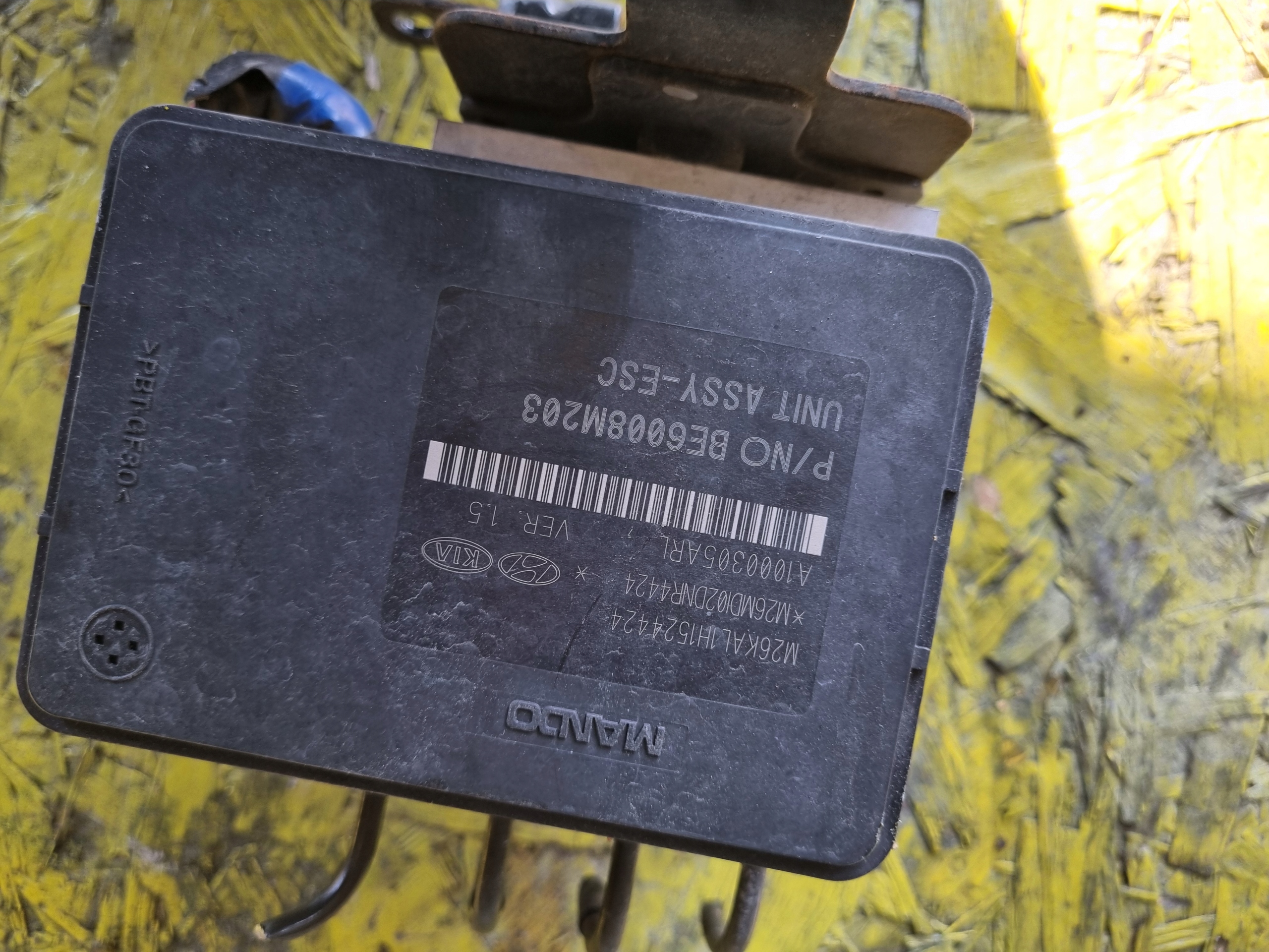 Genesis G80 16-20 насос ABS 58920-B1120