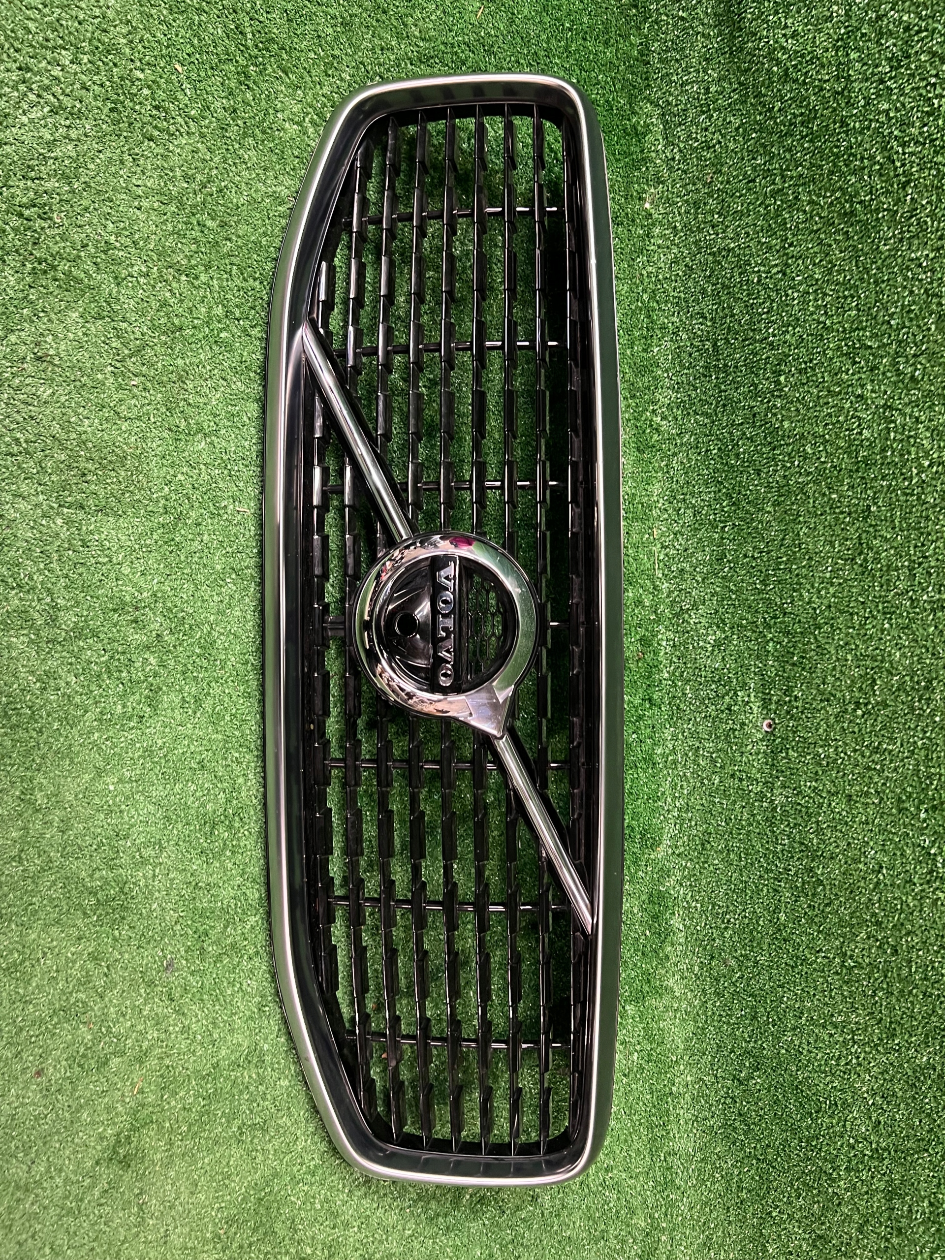 Volvo XC60 Kühlergrill FRONTGRILL Kühlergitter - Thumbnail 1