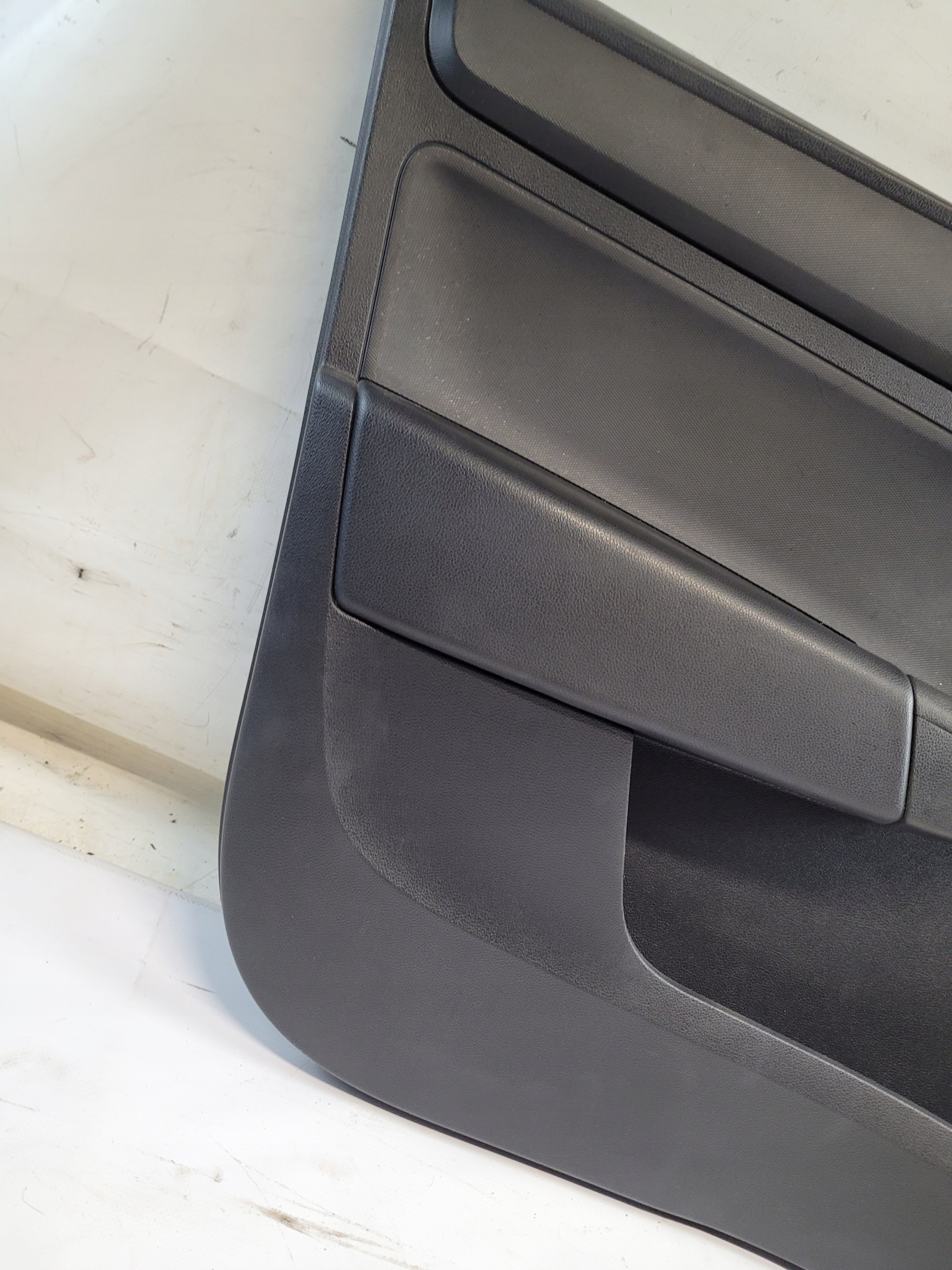side upholstery door left front OE 5JB867013A SKODA RAPID 15r.