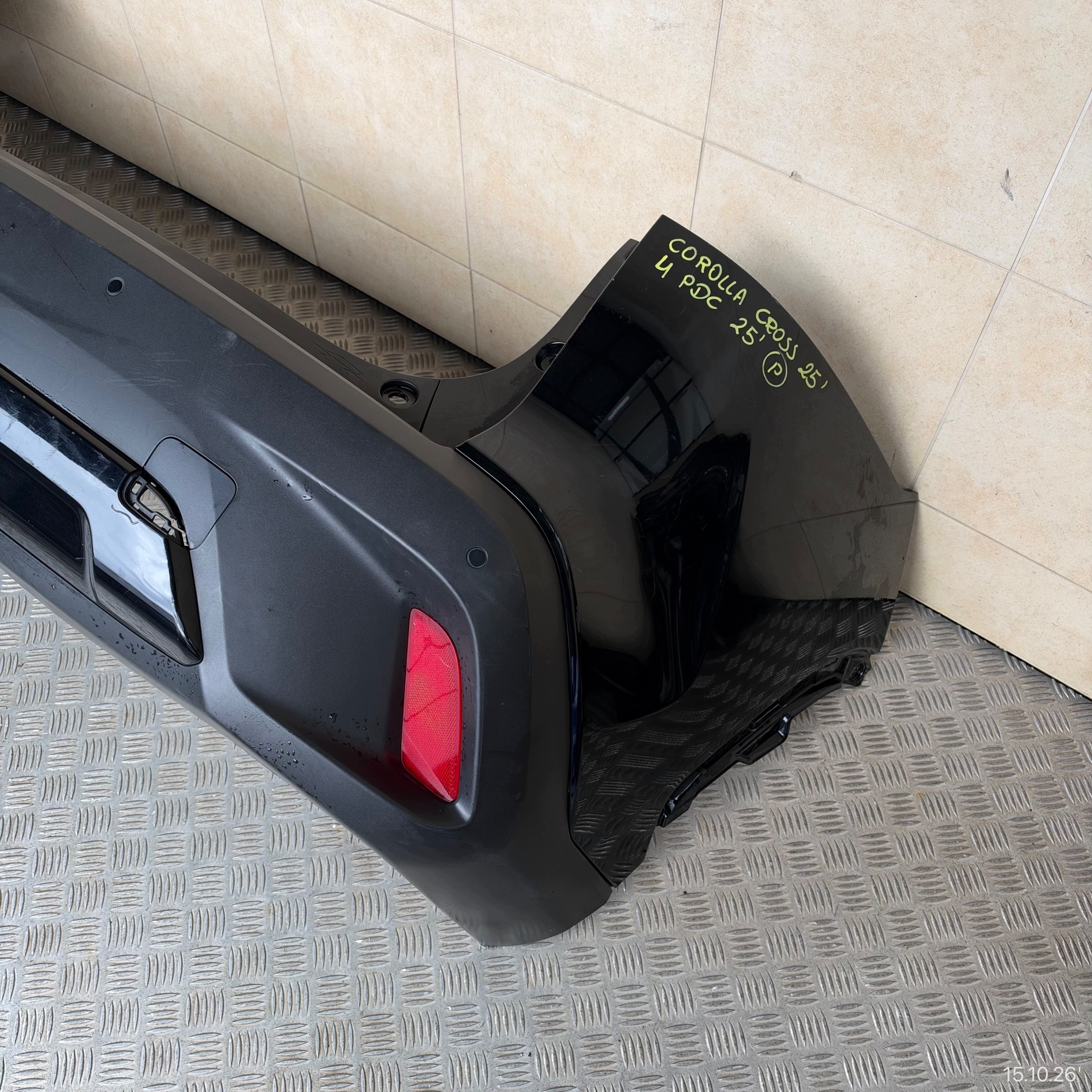 bumper rear complete TOYOTA COROLLA CROSS 2025 year 4 PDC