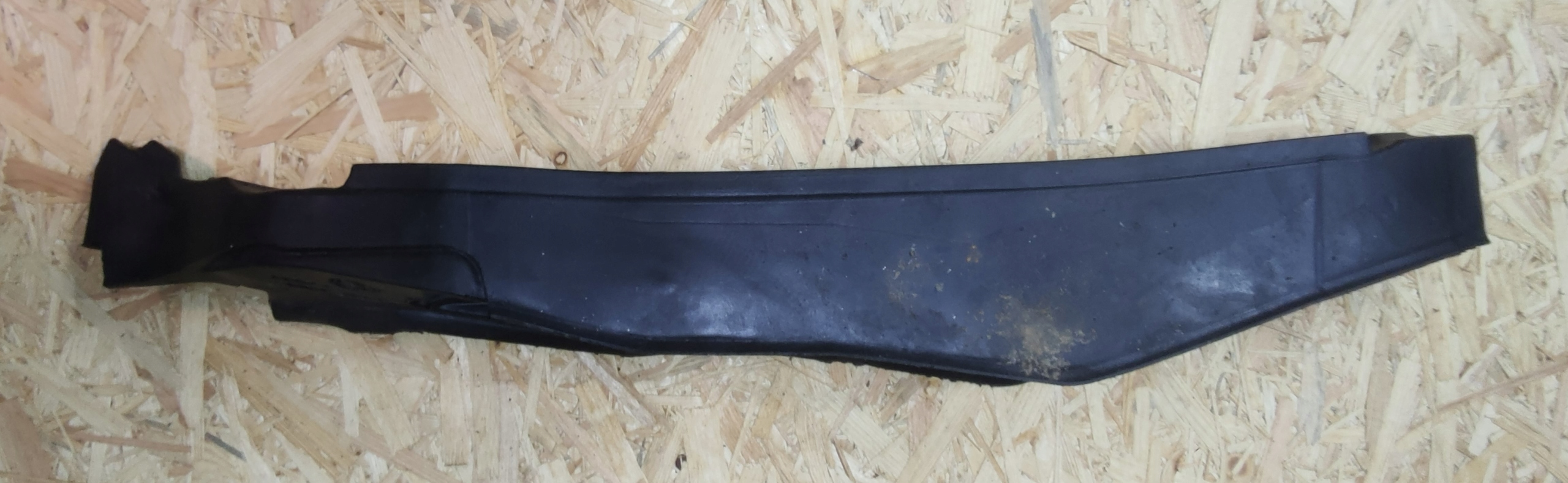 WYGŁUSZENIE BLOTNIKA PIANKA LEWE LEWA ALFA ROME STELVIO Typ samochodu Samochody osobowe