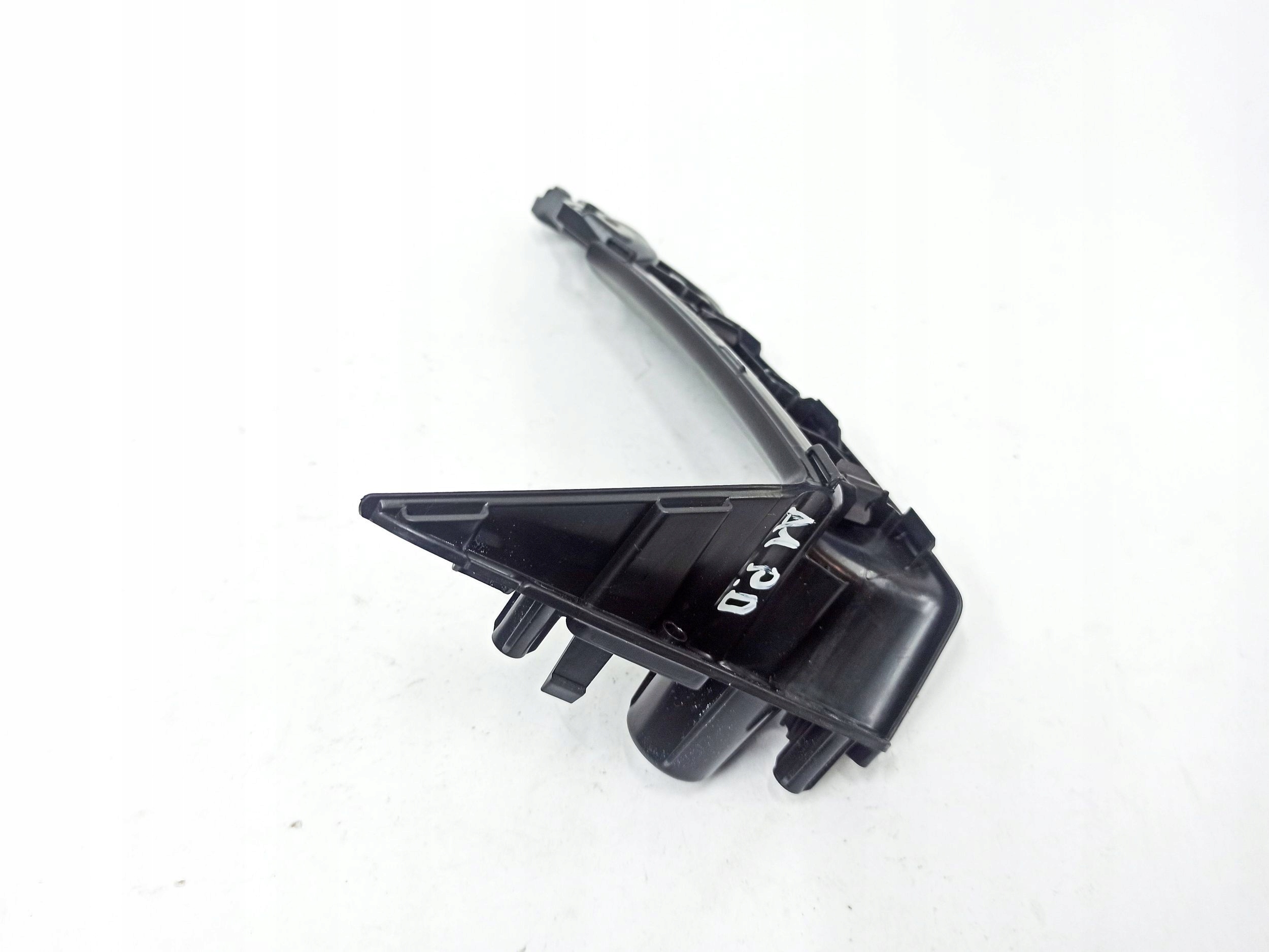 Audi A1 2024 передняя правая ручки внутренние