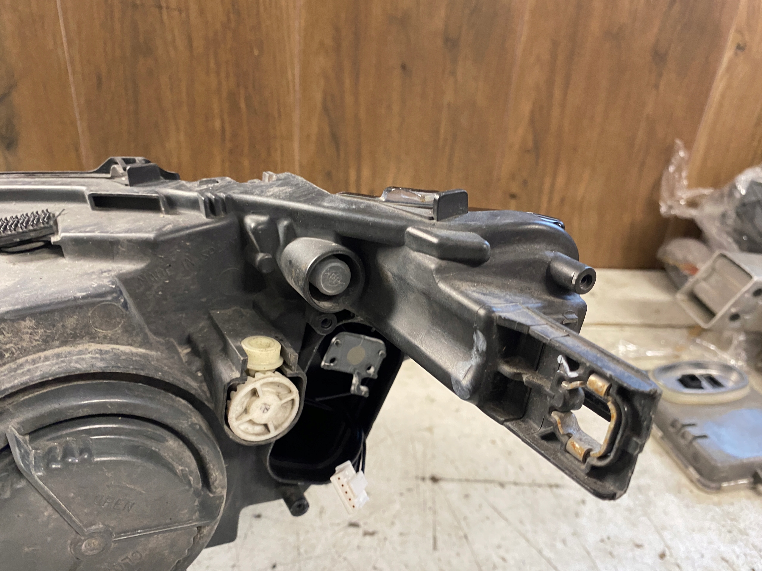 BMW i3 правый передний full led