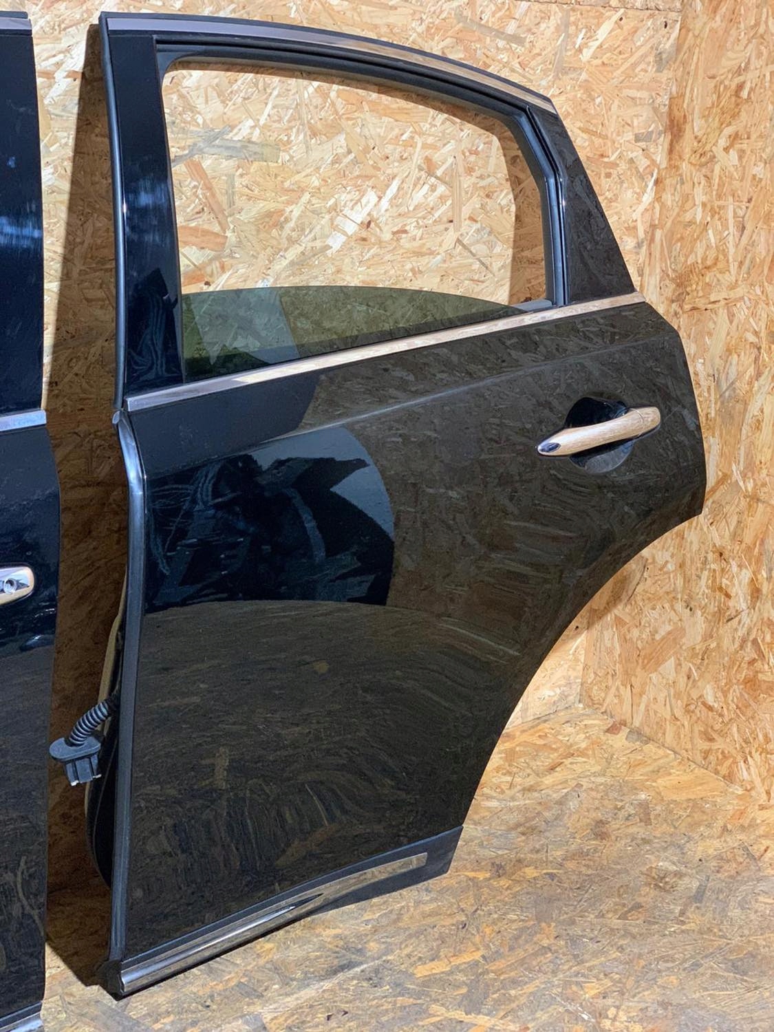 DRZWI LEWE TYŁ INFINITI FX37 FX50 FX30D QX70 KH3 Numer katalogowy części INFINITI FX37 FX50 FX30D QX70 KH3