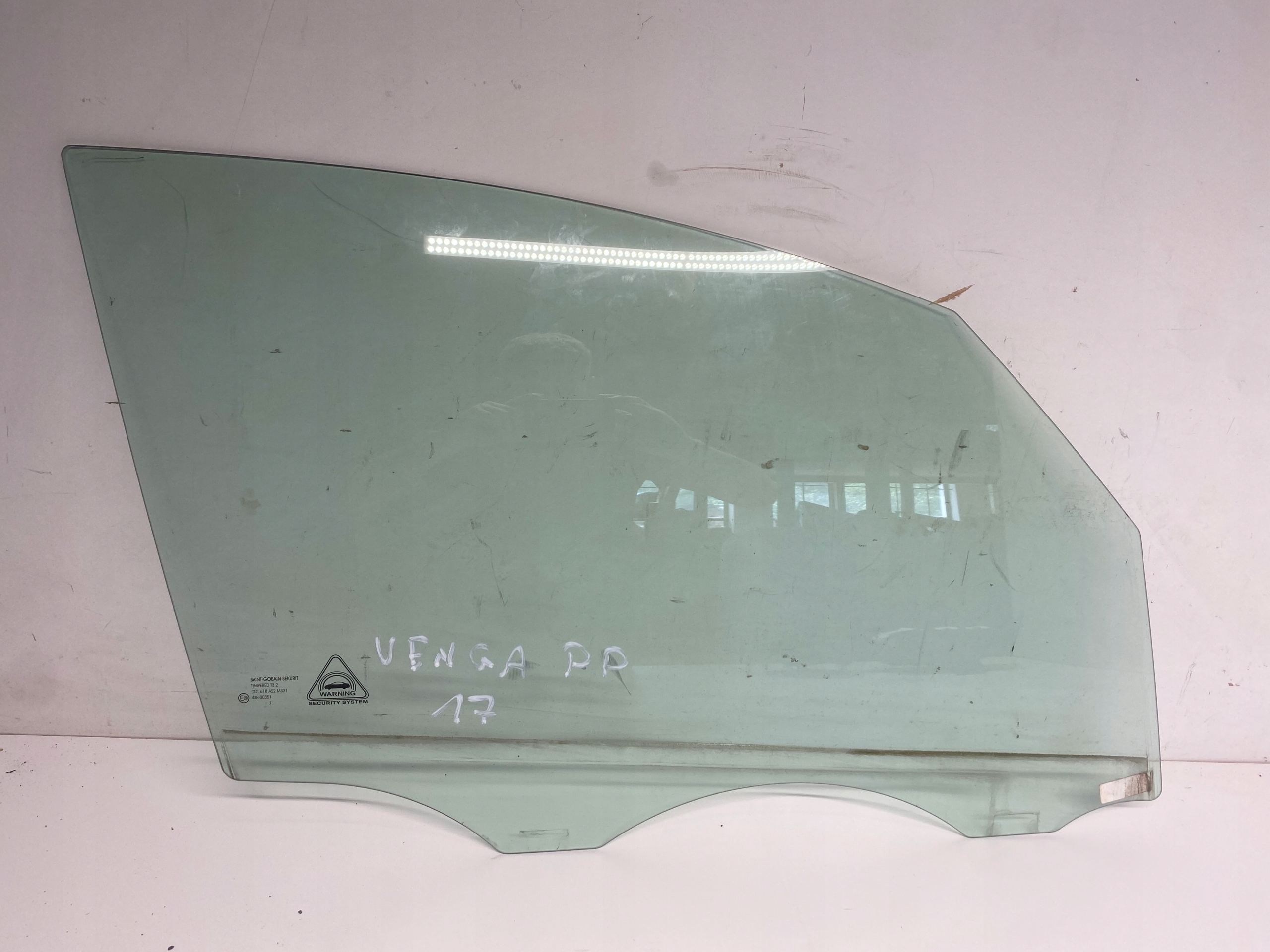 KIA VENGA SZYBA PRAWA PRZEDNIA 10-19 17 ROK