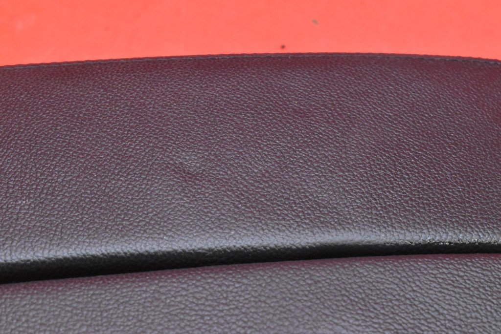 bracciolo SKORZANY EU AUDI A8 D4 10-14