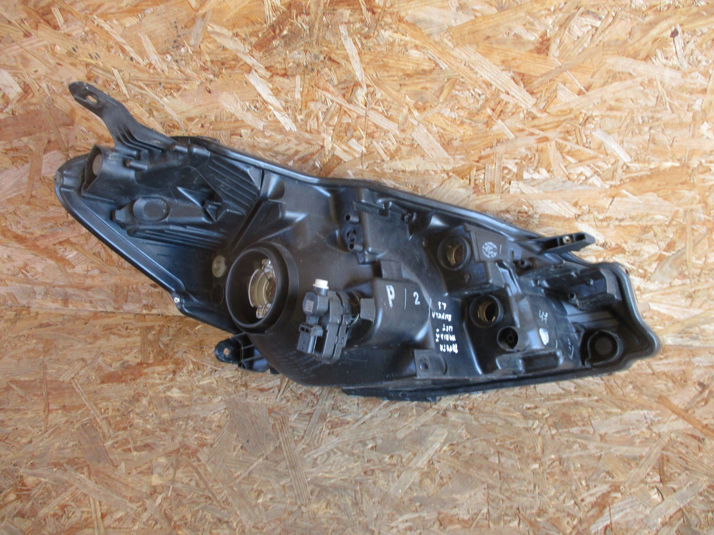 light front front left TOYOTA YARIS III LIFT 17- ZWYKLA