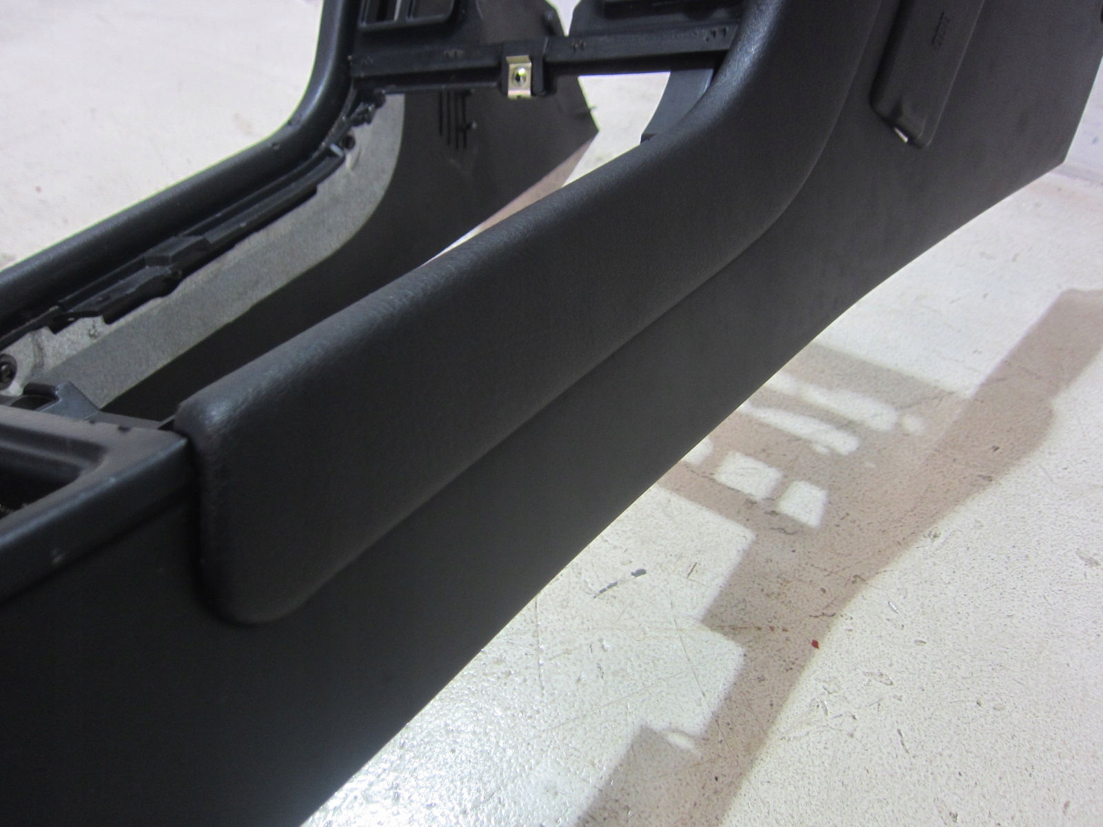 BMW Z3 E36 console central TUNEL armrest black SCHWARZ 51168398988