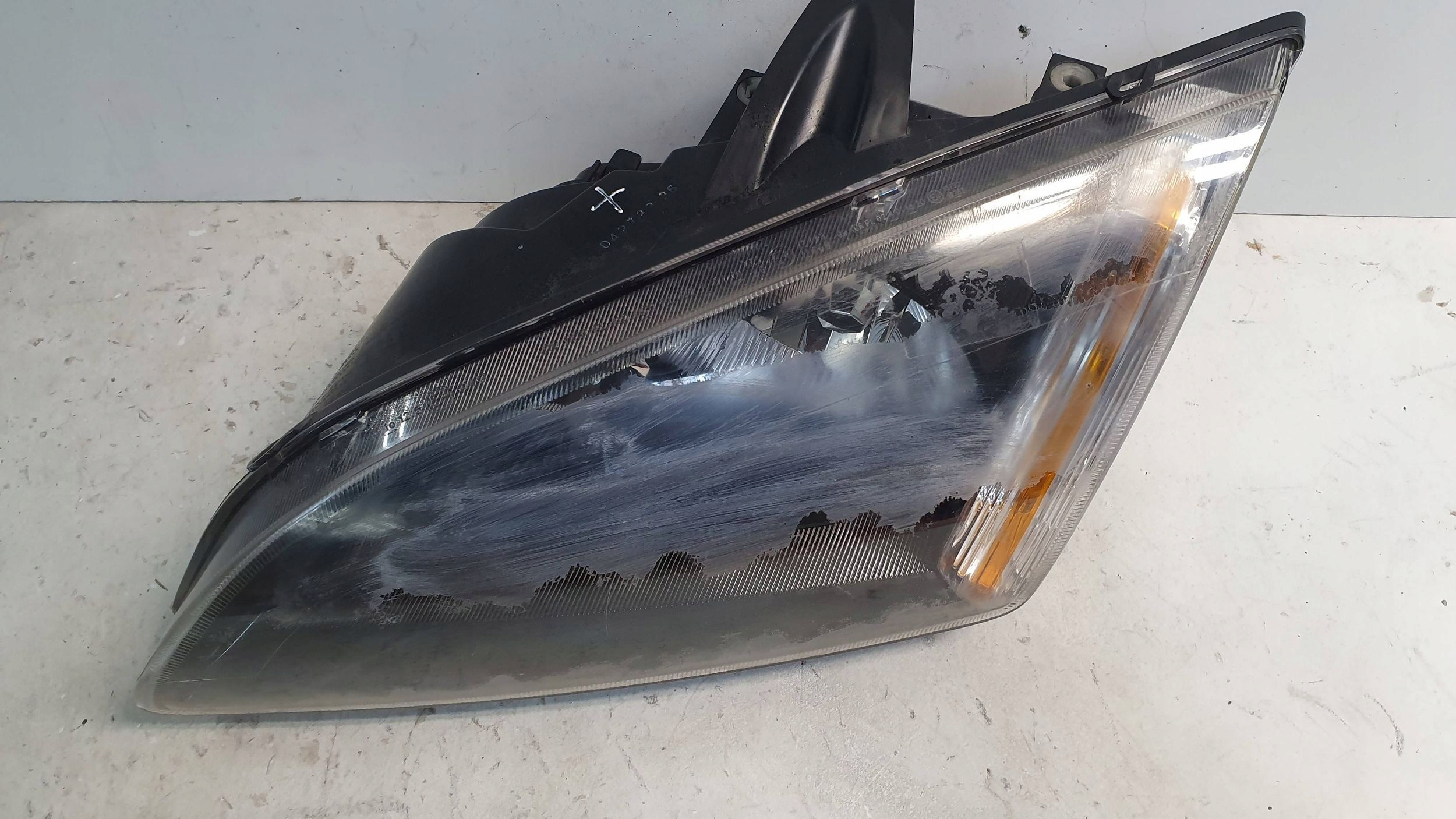 light front left FORD FOCUS MK2 04