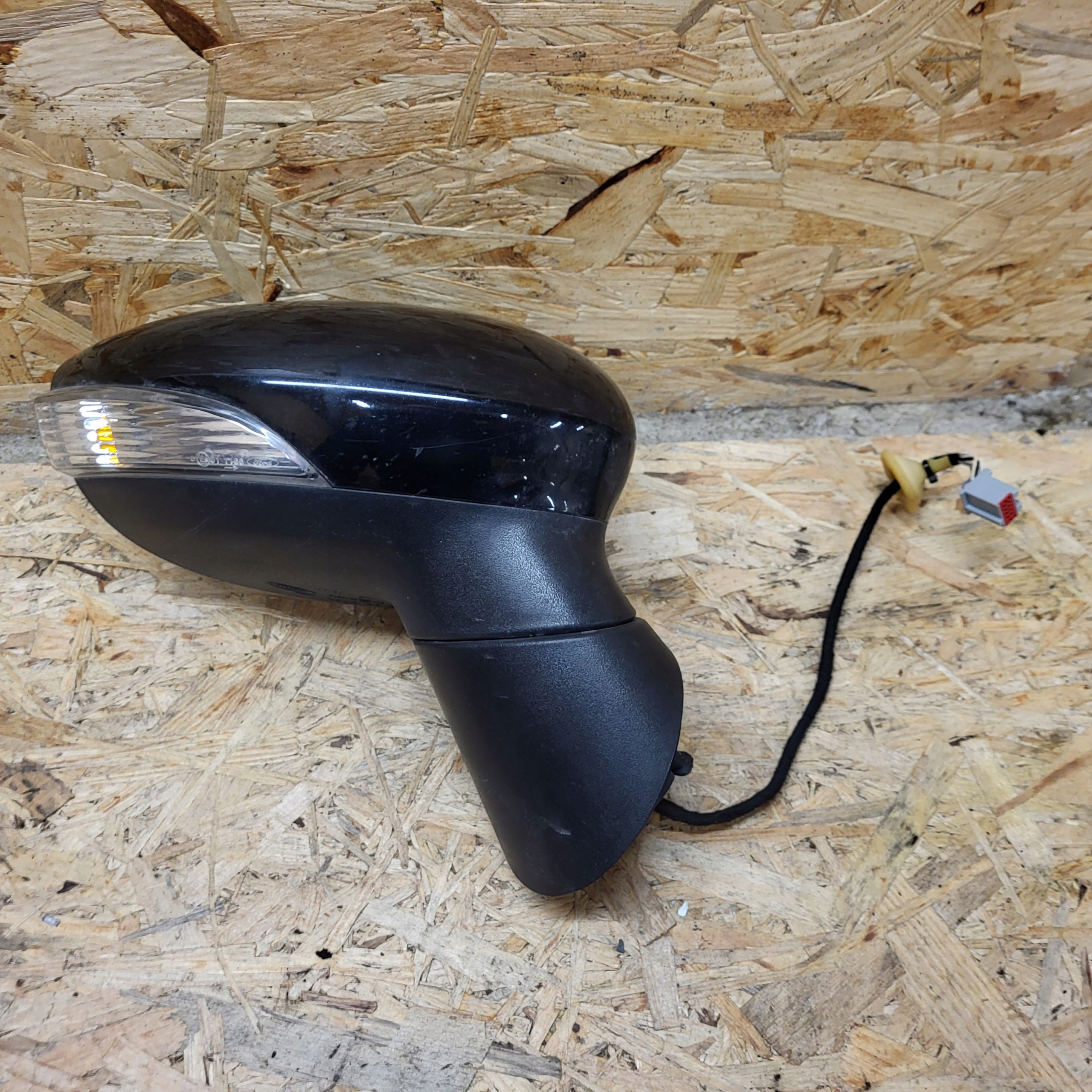 FORD B-MAX 12-19R mirror right 8 PIN colour black