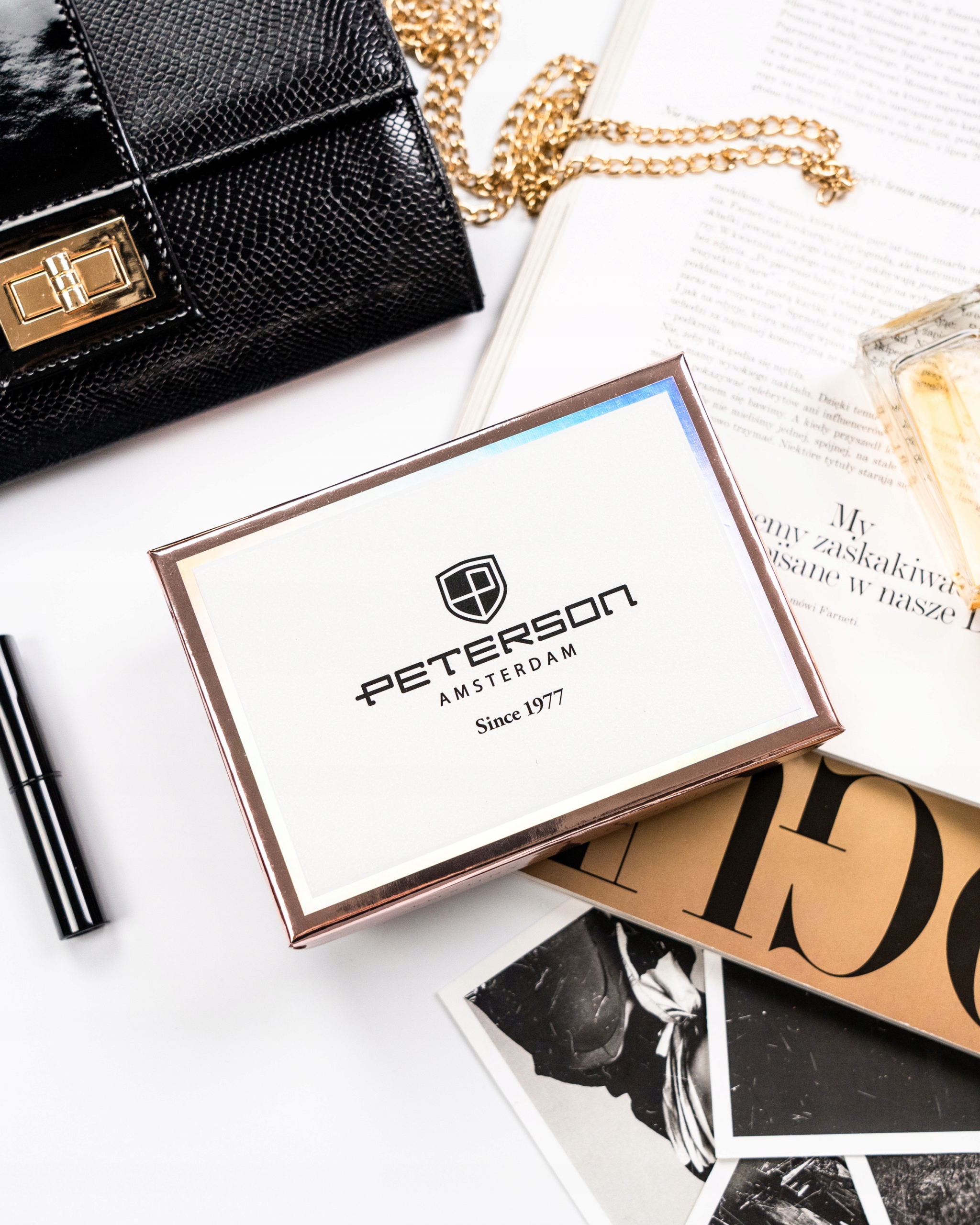 PETERSON PORTFEL DAMSKI ZAMEK ZATRZASK POJEMNY STOP RFID Model PTN 003-F-4942 RED