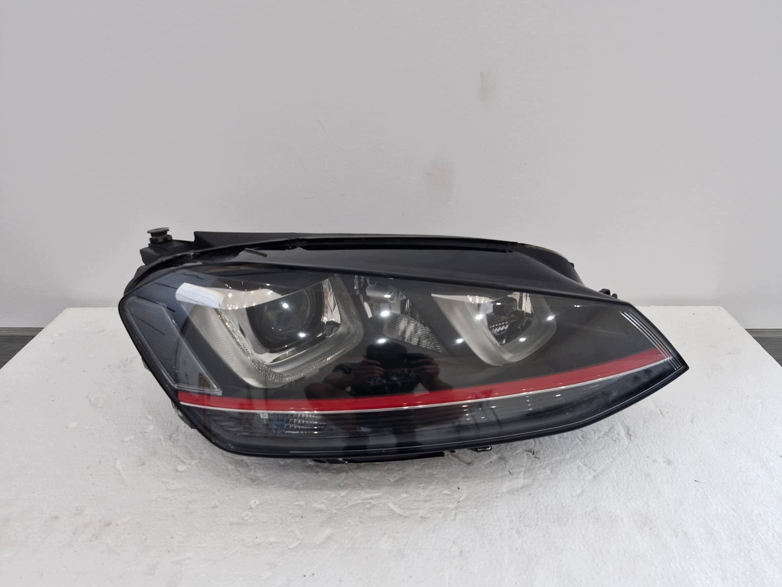 light right VW Golf VII GTI Bi-Xenon LED positioning