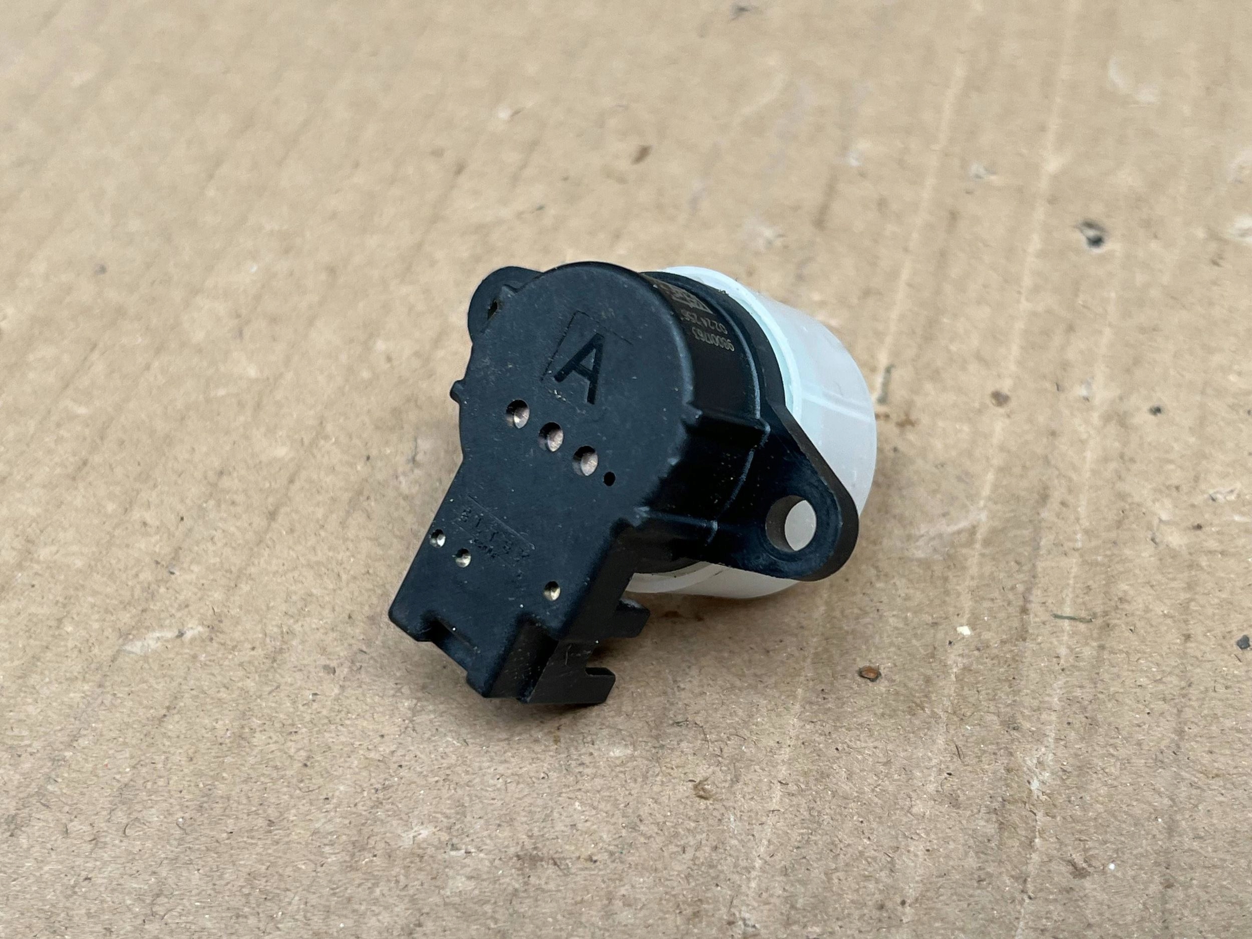 AUDI Q5 BMW 5 X1 RENAULT MASTER sensor sensor ADBLUE 98001763 !J