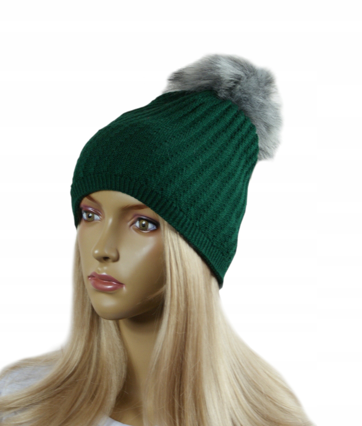 

Czapka damska Pompon # 47