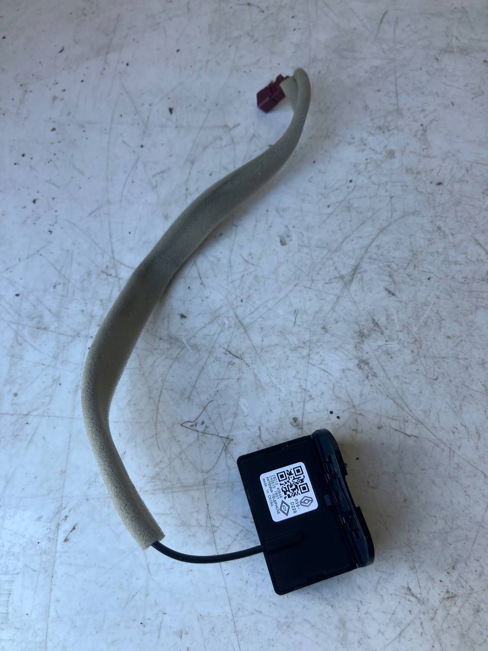 Antenne GPS Module RENAULT ARKANA 282124064R