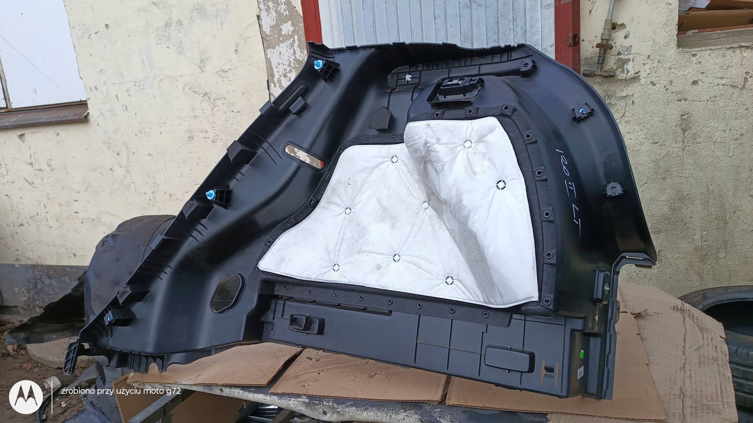 upholstery boot left side HYUNDAI I20 II 85730-C8000 2014