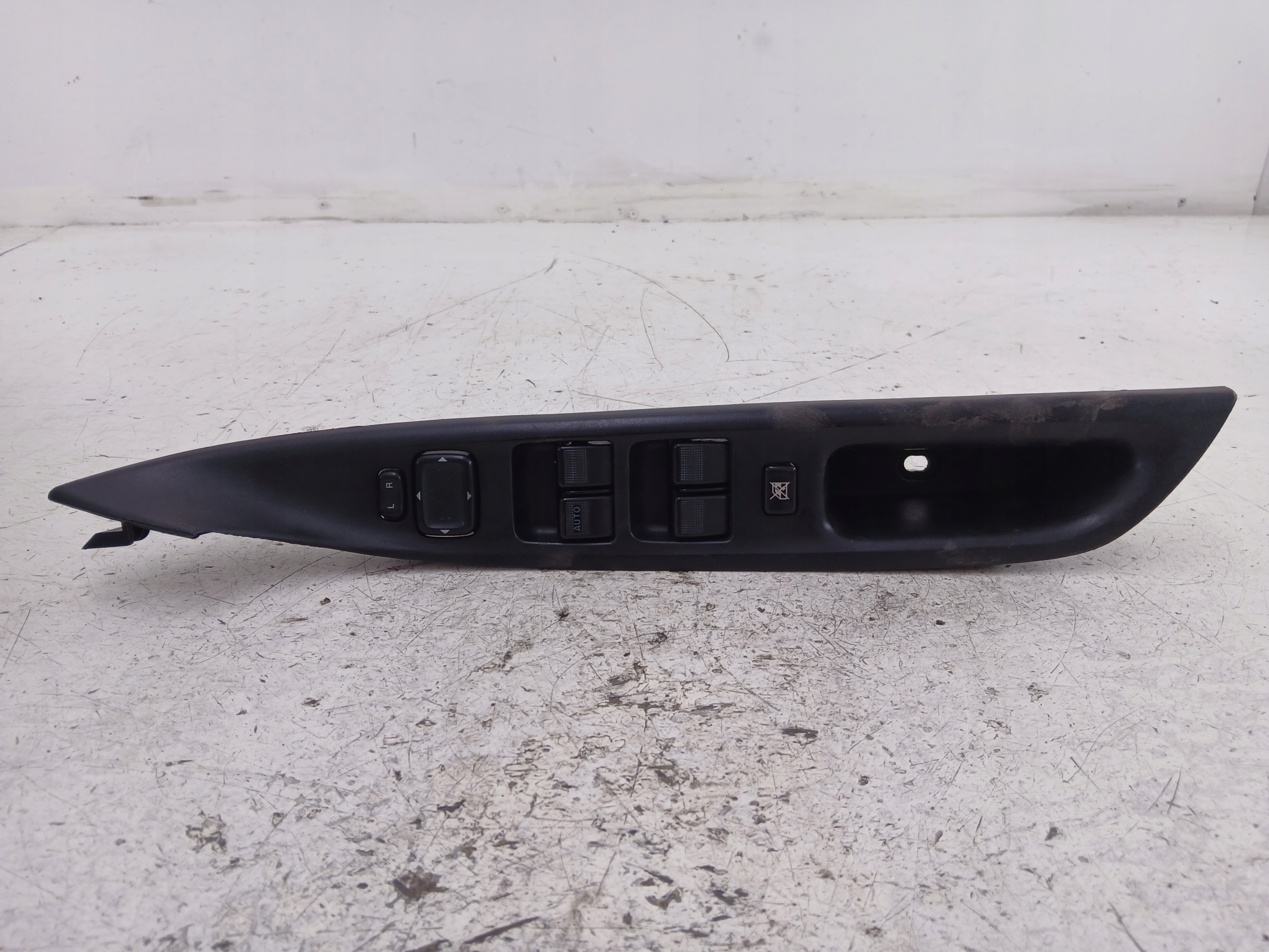 MAZDA 6 GG PANEL okna levý předek GJ6A684L6