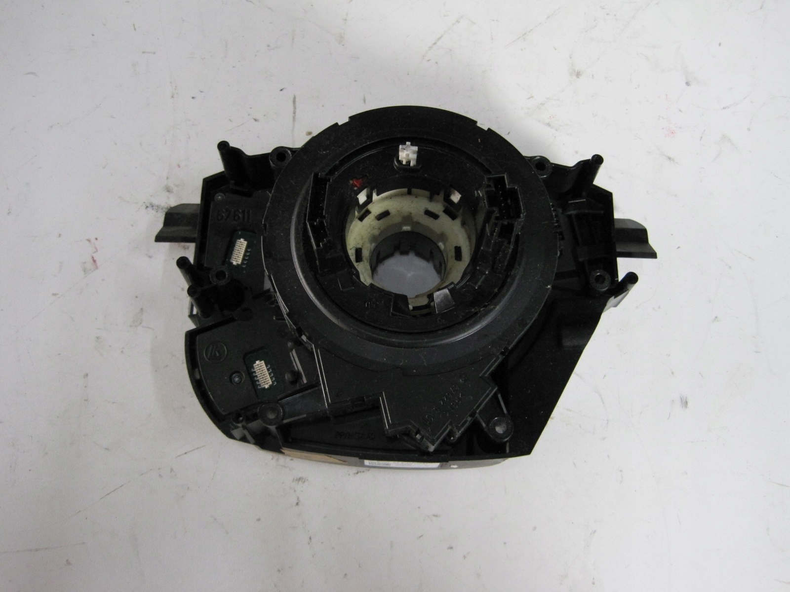 ring below steering wheel, BMW 5 E60 6976394