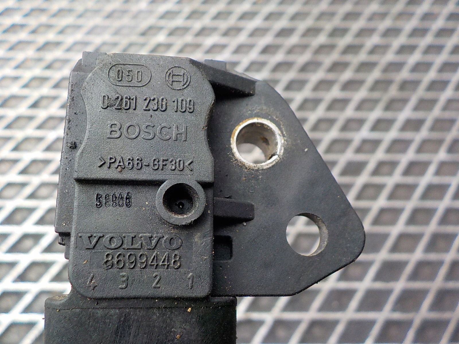 VOLVO V50 S40 2.4 B sensore pressione 8699448 0261230109