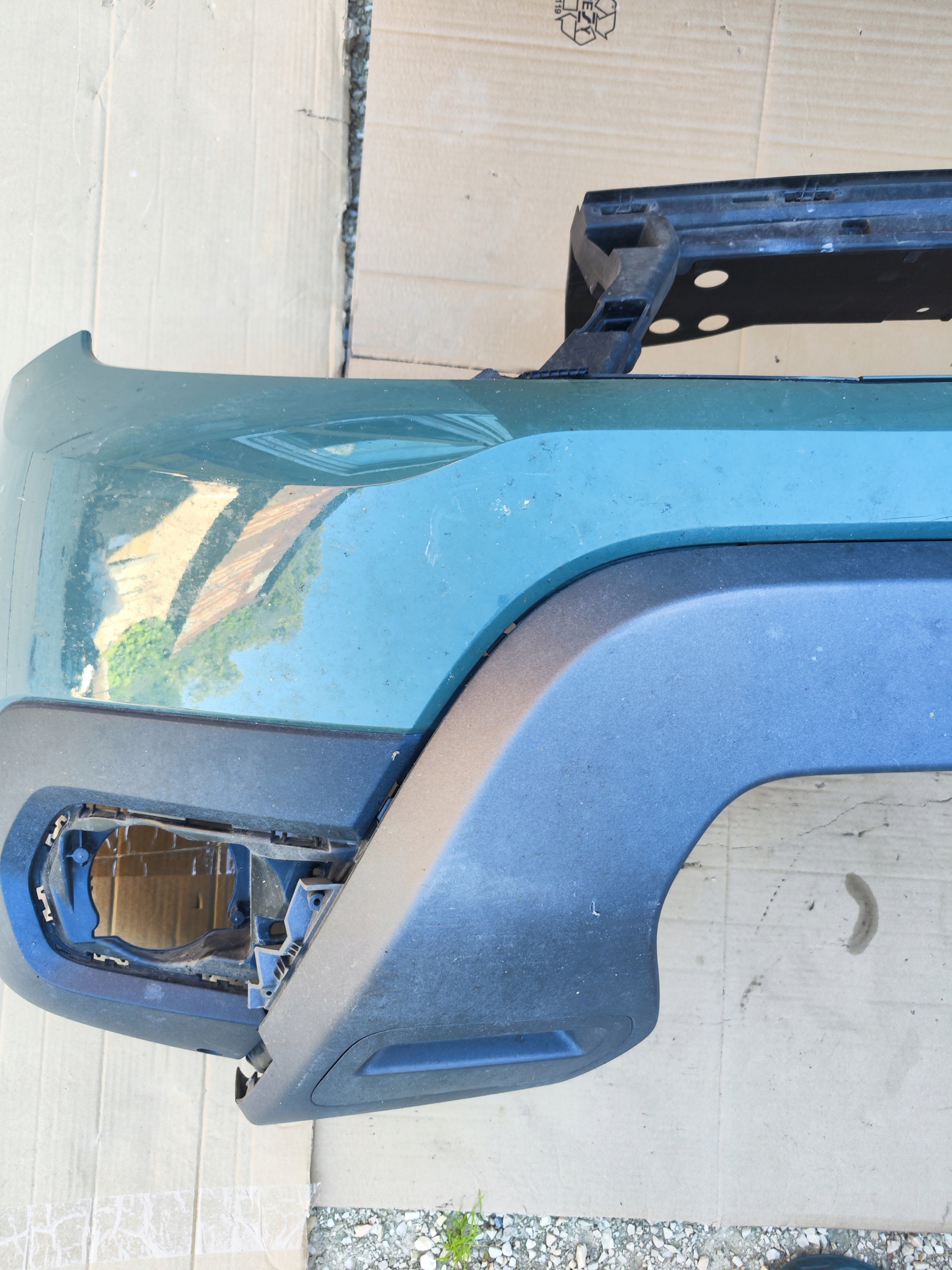DACIA Duster II 2 | bumper front front spoiler 620221776R pdc
