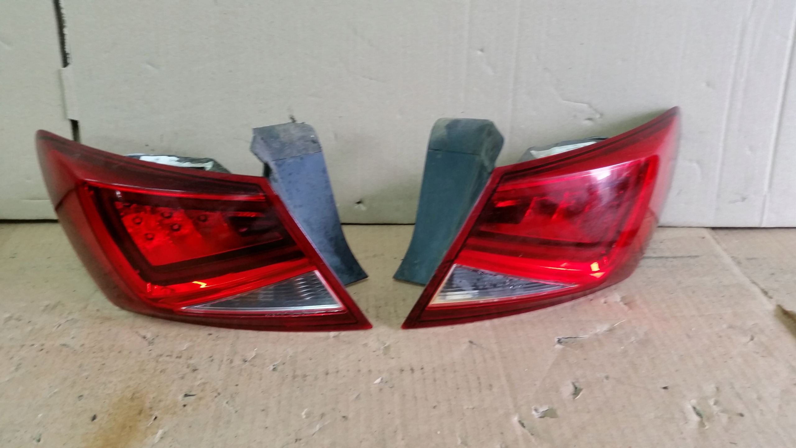 LAMPA TYŁ PRAWA LUB LEWA TYLNA LED SEAT LEON 3 III 5F 5F0 2012-