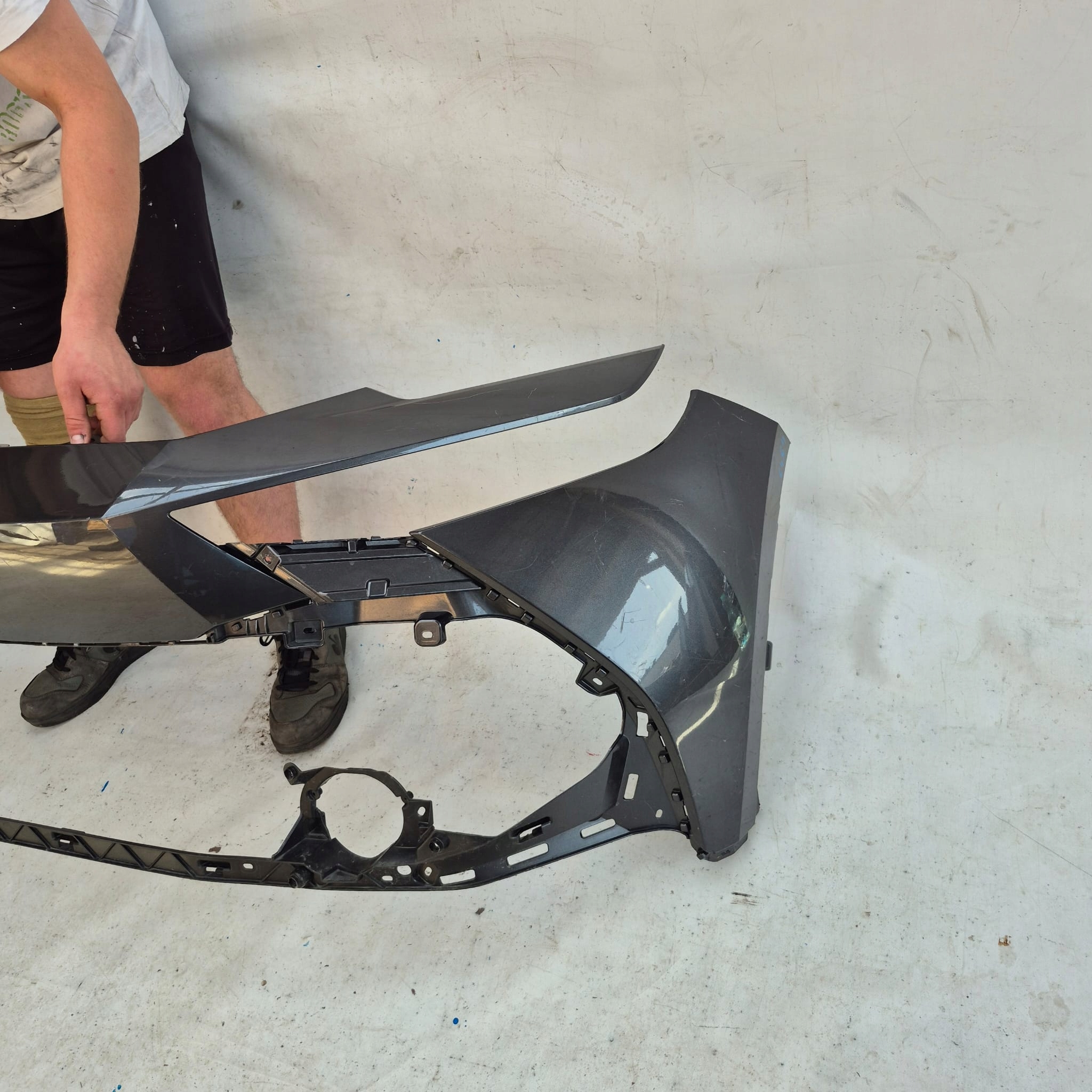 TOYOTA C-HR II 2 23-> bumper front front