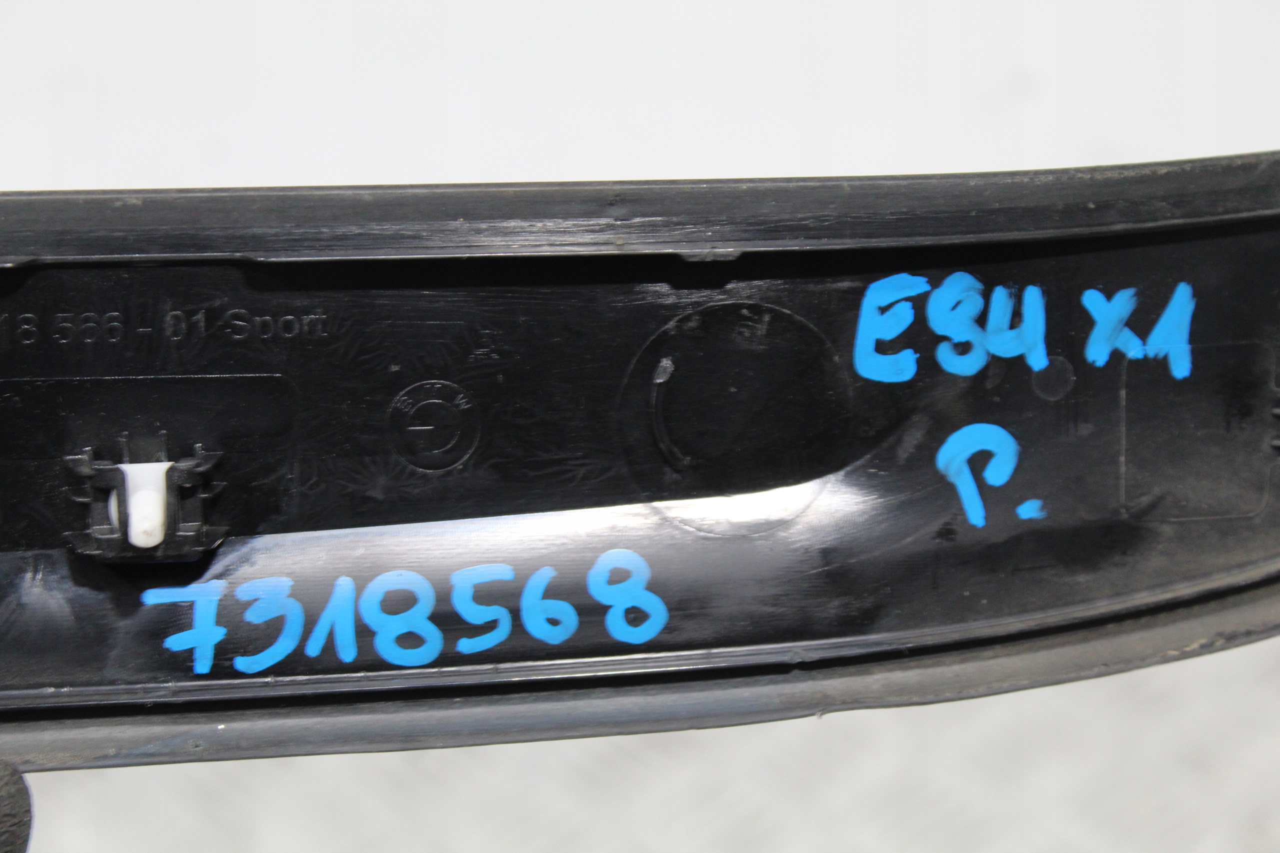 caps threshold BMW X1 E84 LIFT 7318568 7318567